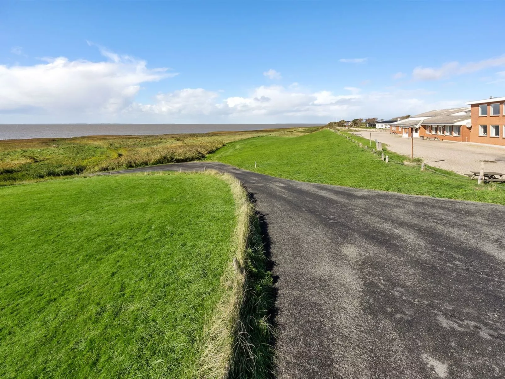 "Antomine" - 100m from the sea in Western Jutland-Buiten