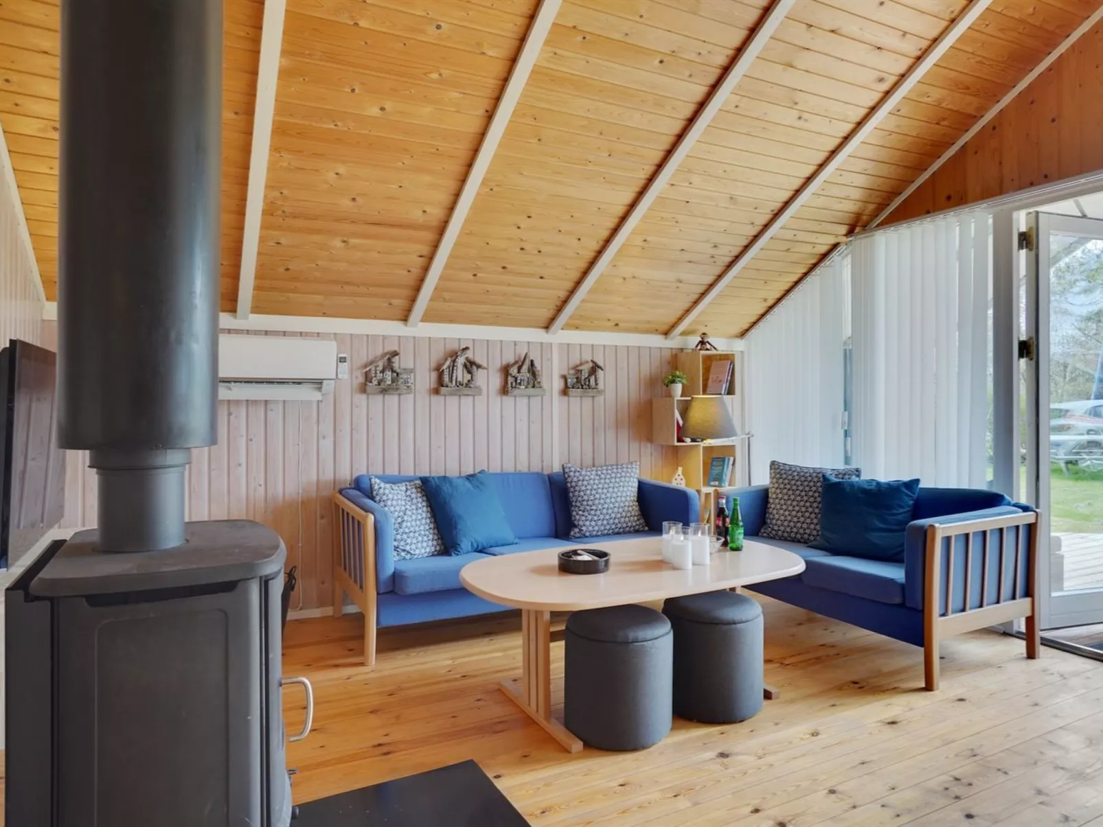 "Norna" - 300m from the sea-Binnen
