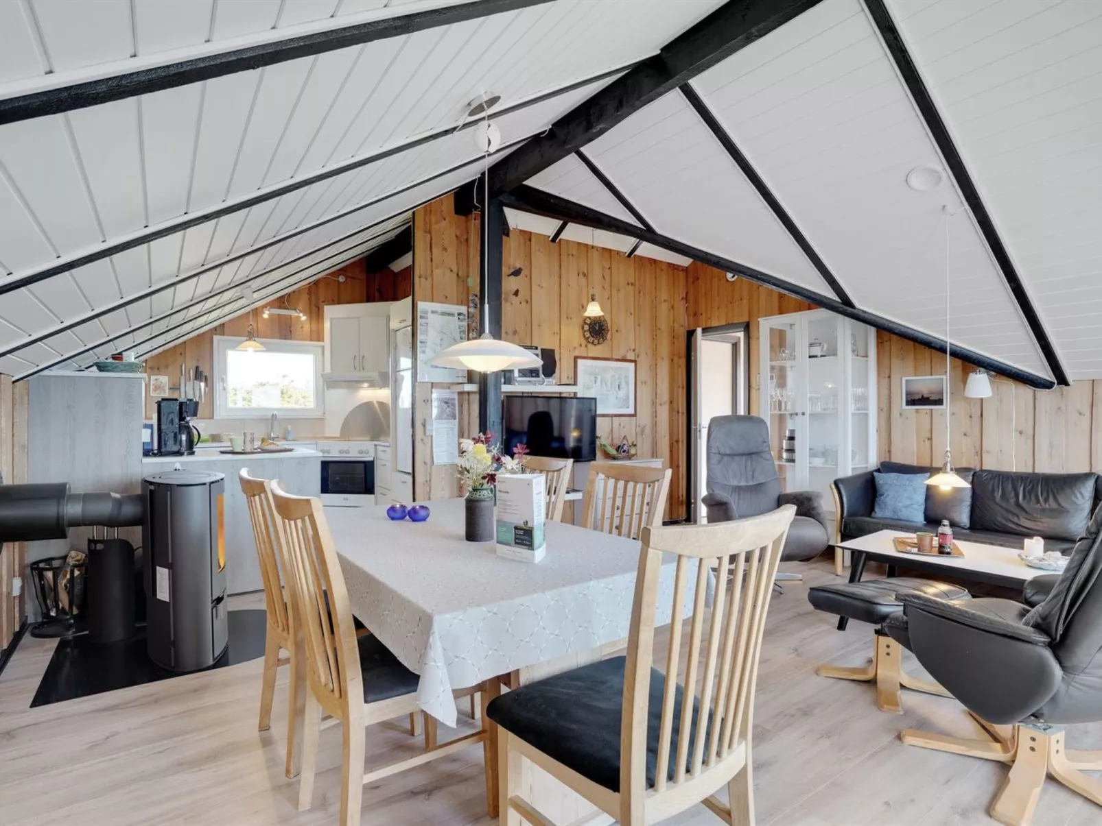 "Arla" - 200m from the sea-Binnen