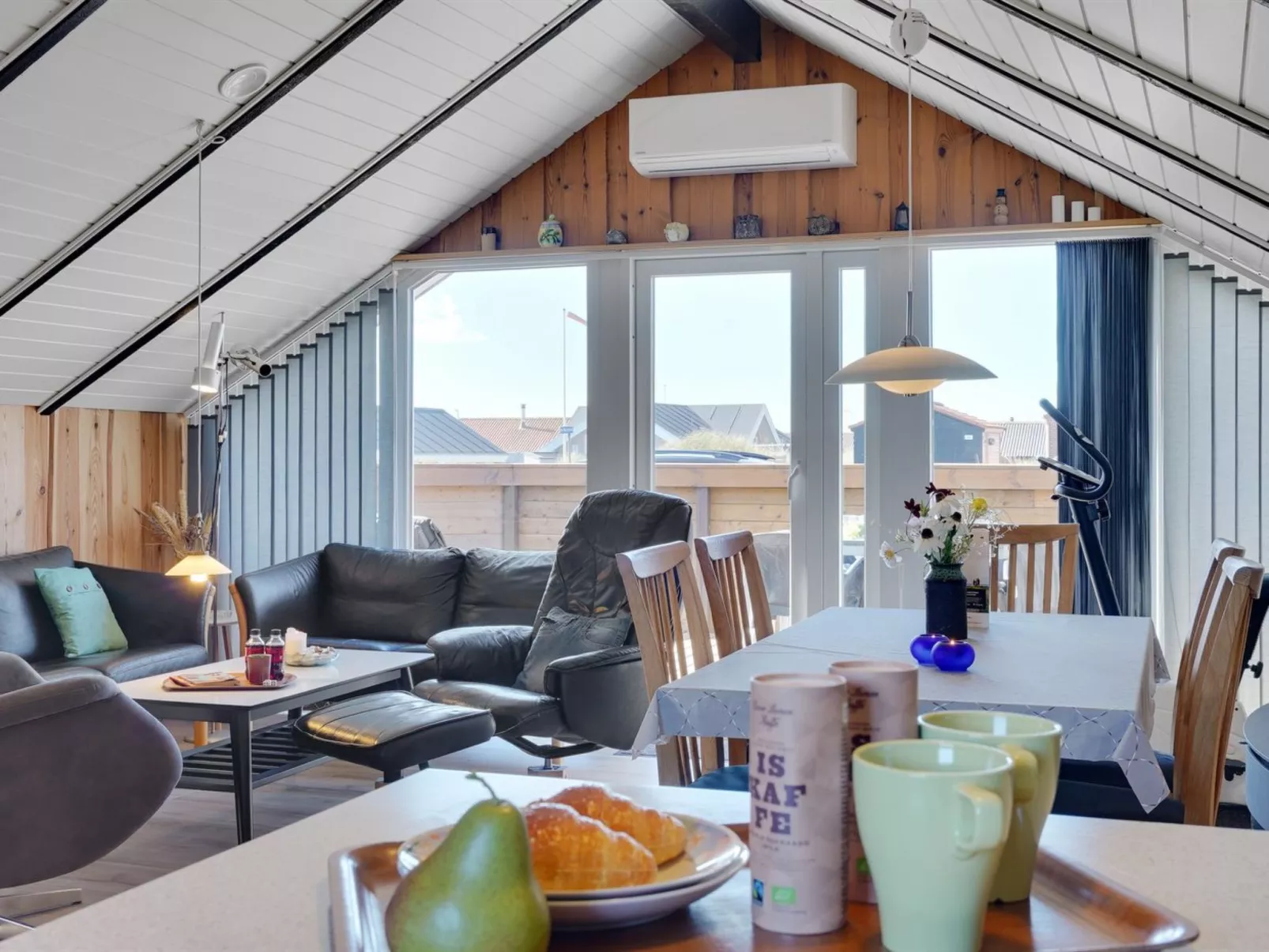 "Arla" - 200m from the sea-Binnen