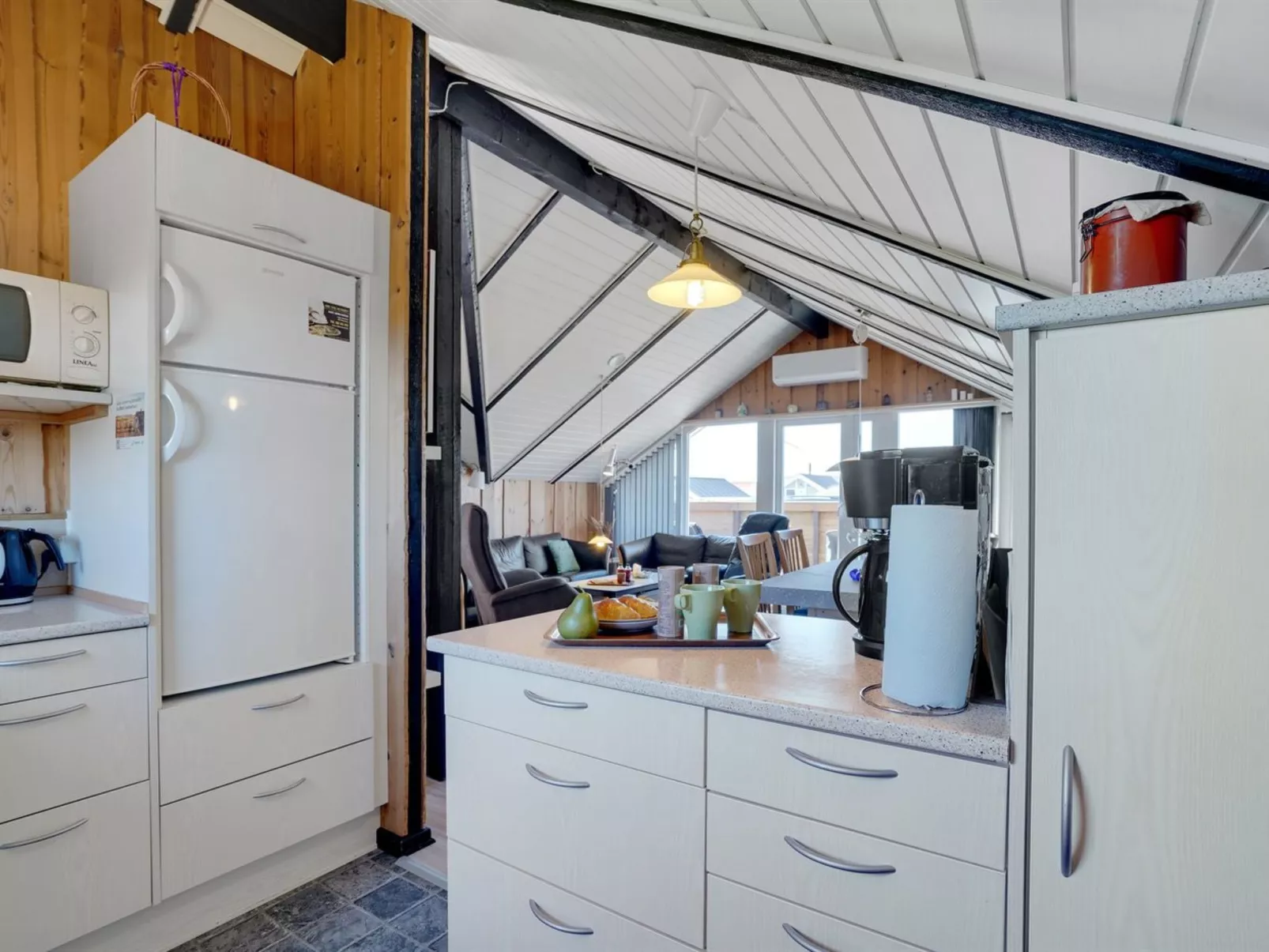 "Arla" - 200m from the sea-Binnen