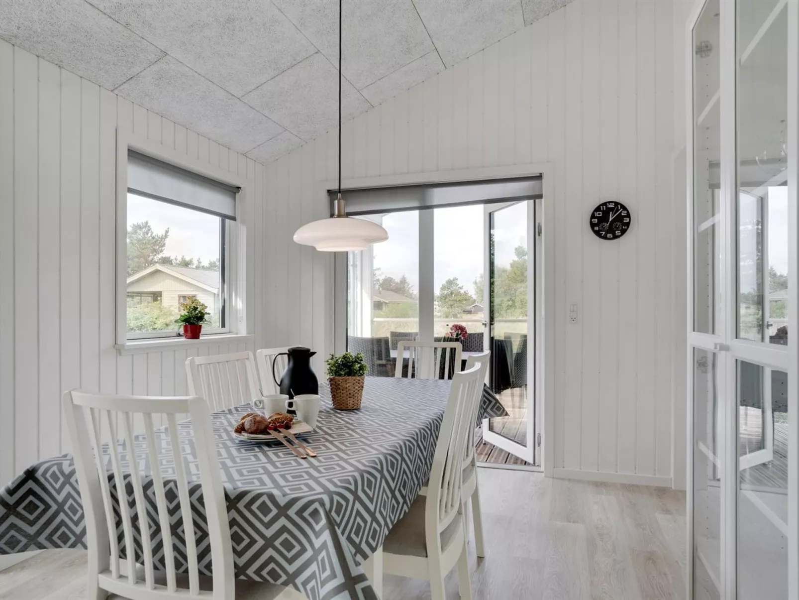 "Raakel" - 950m from the sea-Binnen