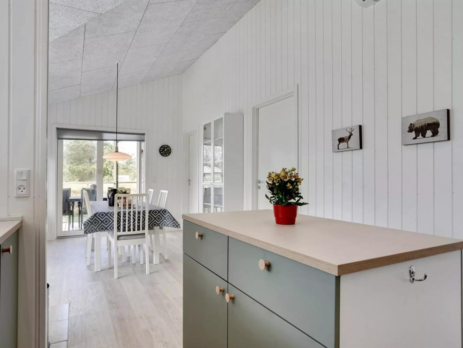 "Raakel" - 950m from the sea-Binnen
