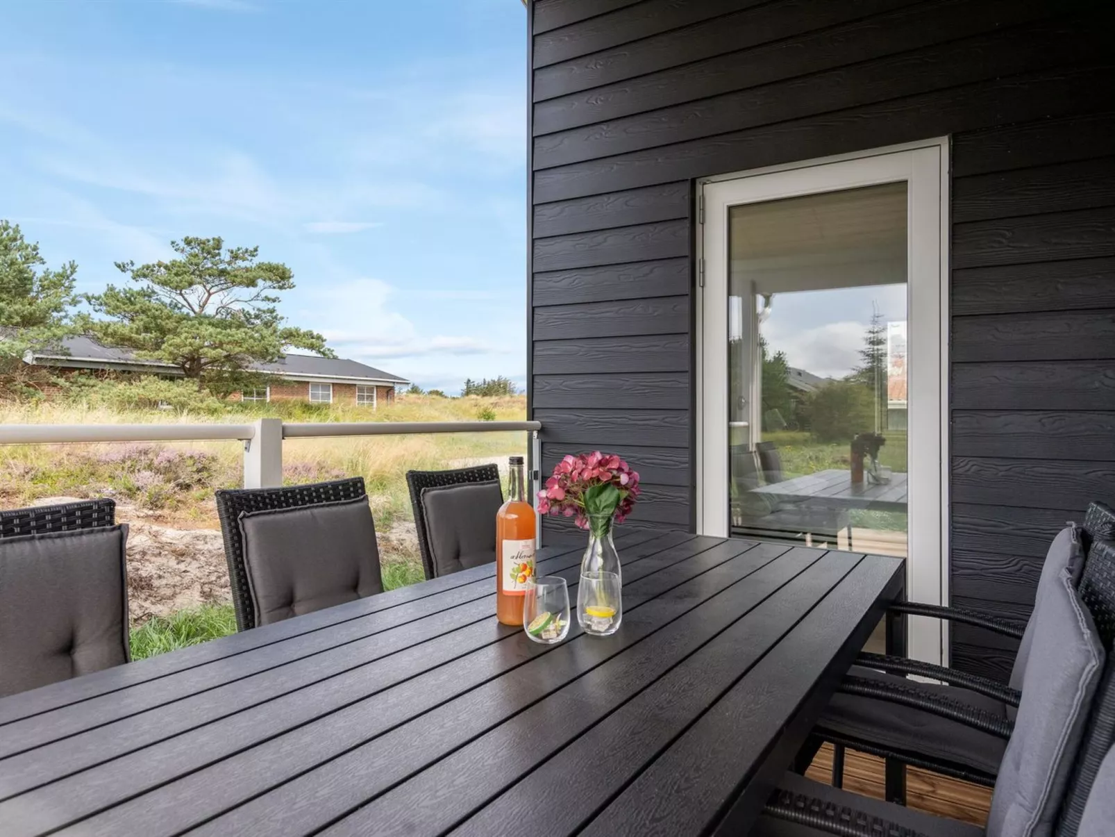 "Raakel" - 950m from the sea-Buiten