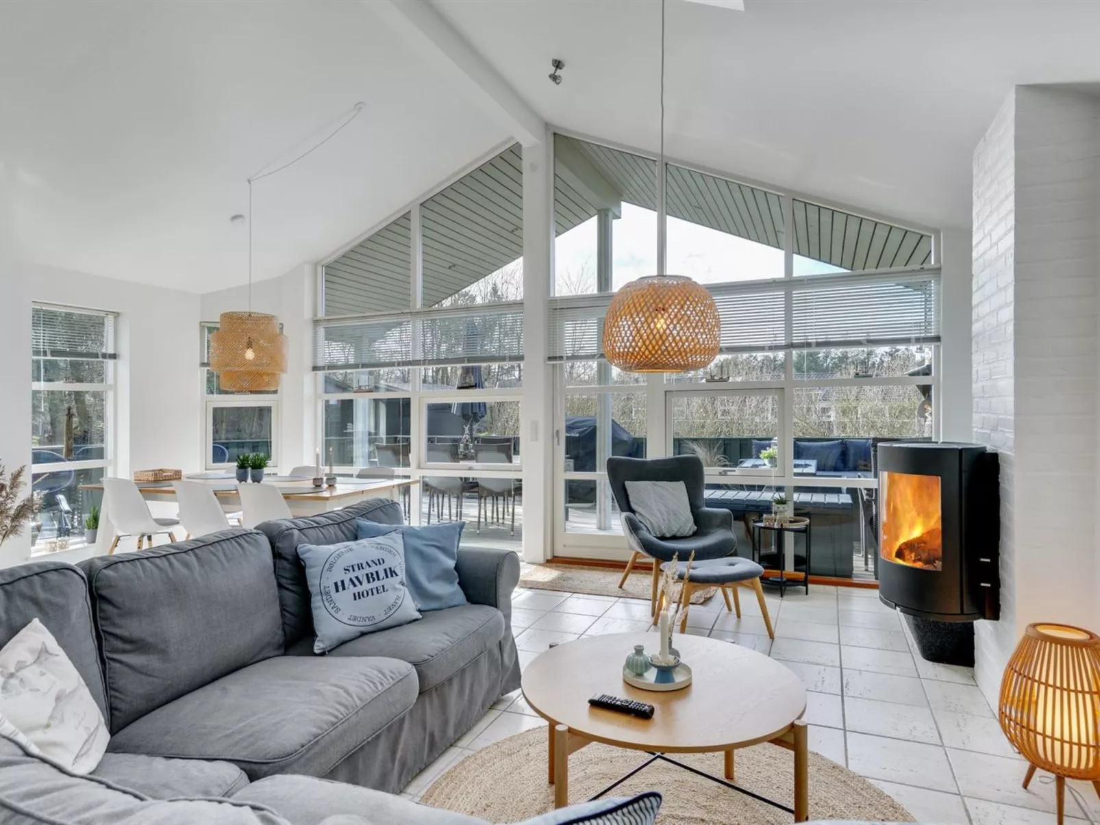 "Asgard" - 500m from the sea-Binnen