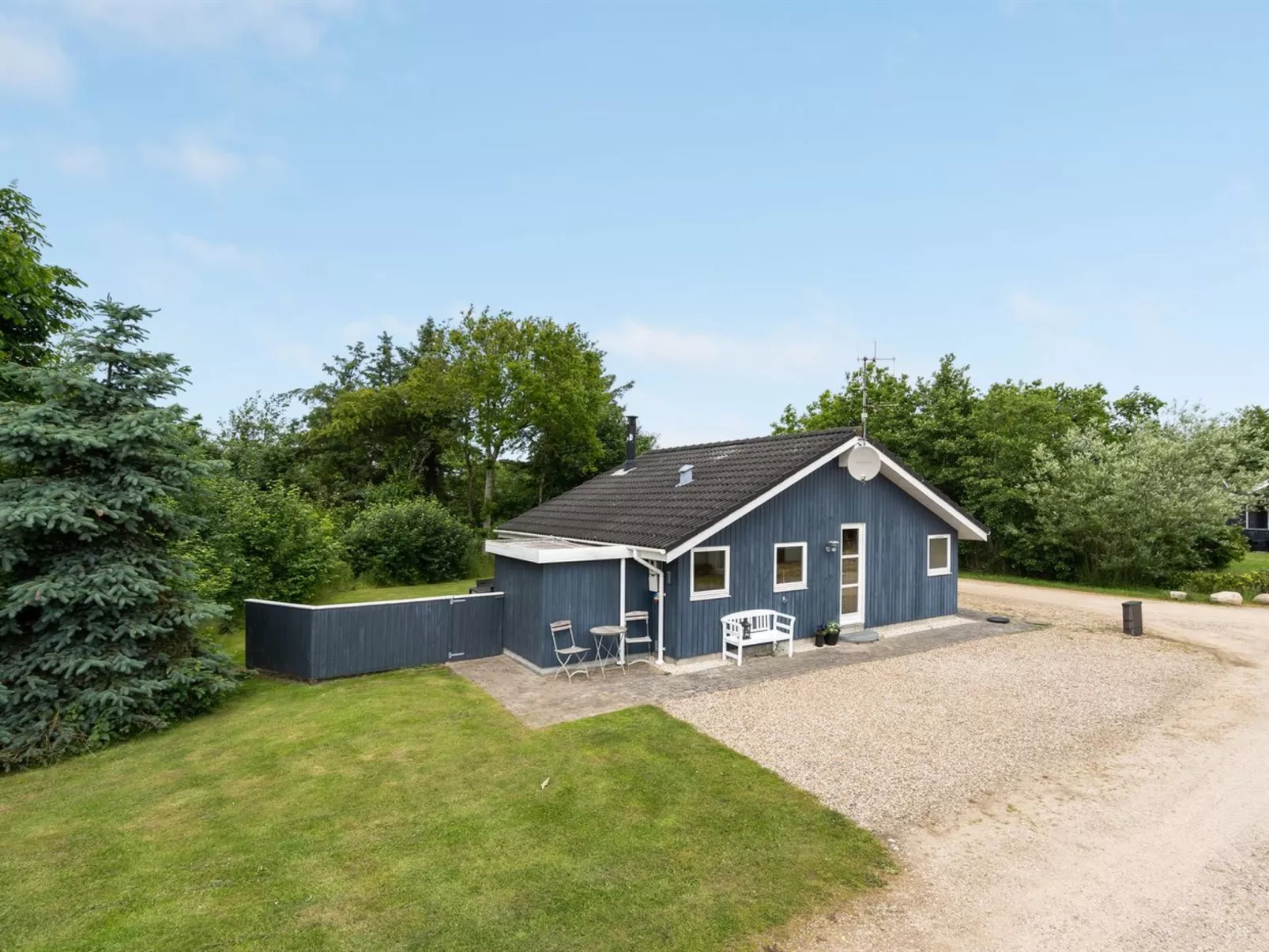 "Jarik" - 1.2km to the inlet-Buiten
