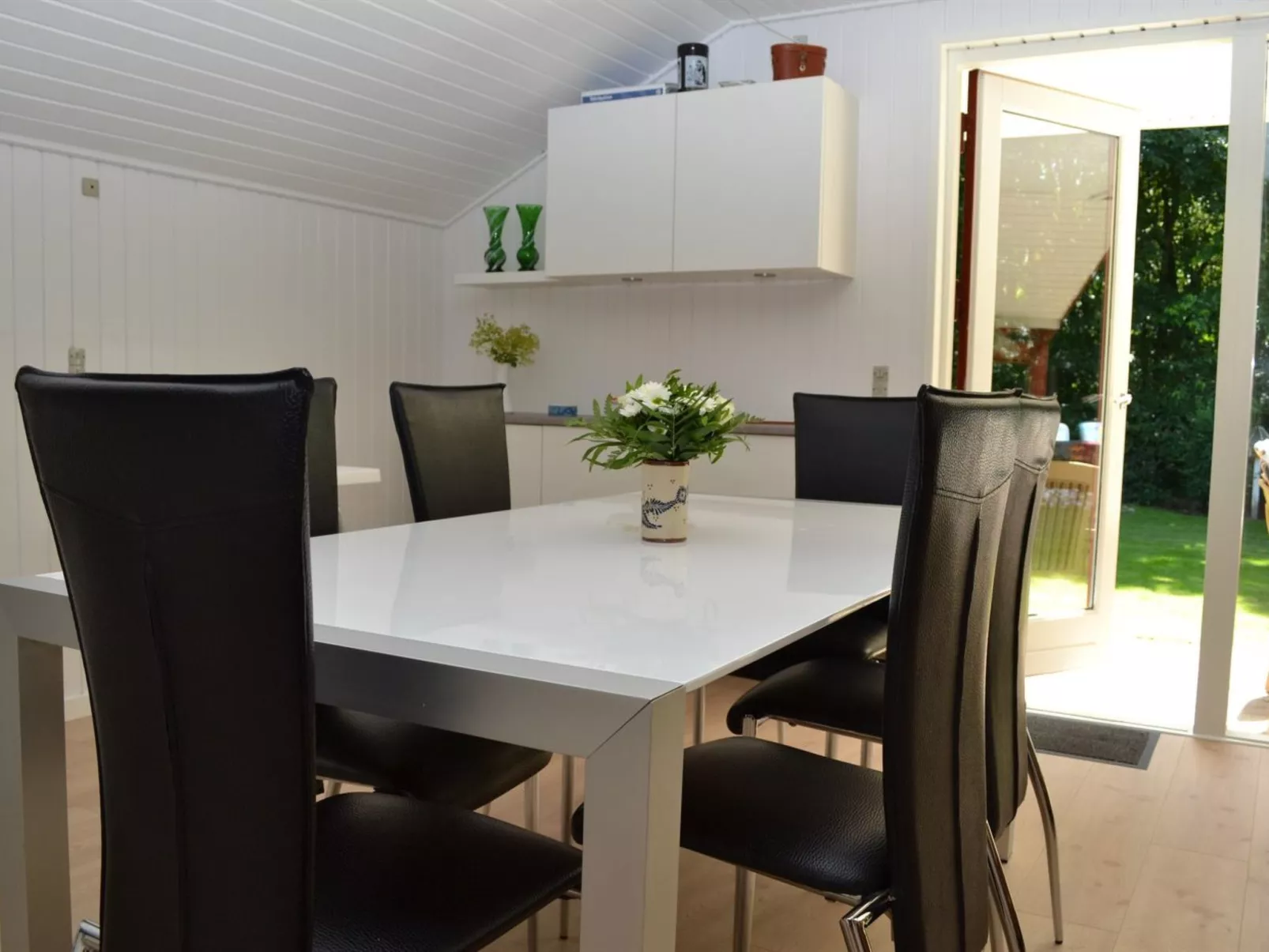 "Carlene" - 25km from the sea-Binnen