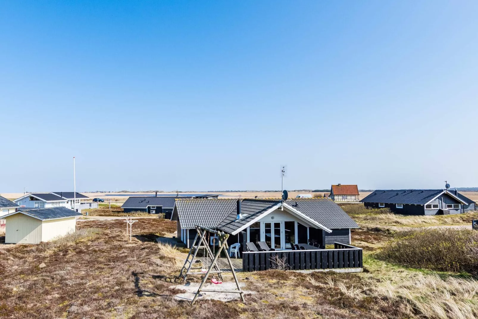 6 persoons vakantie huis op een vakantie park in Hvide Sande