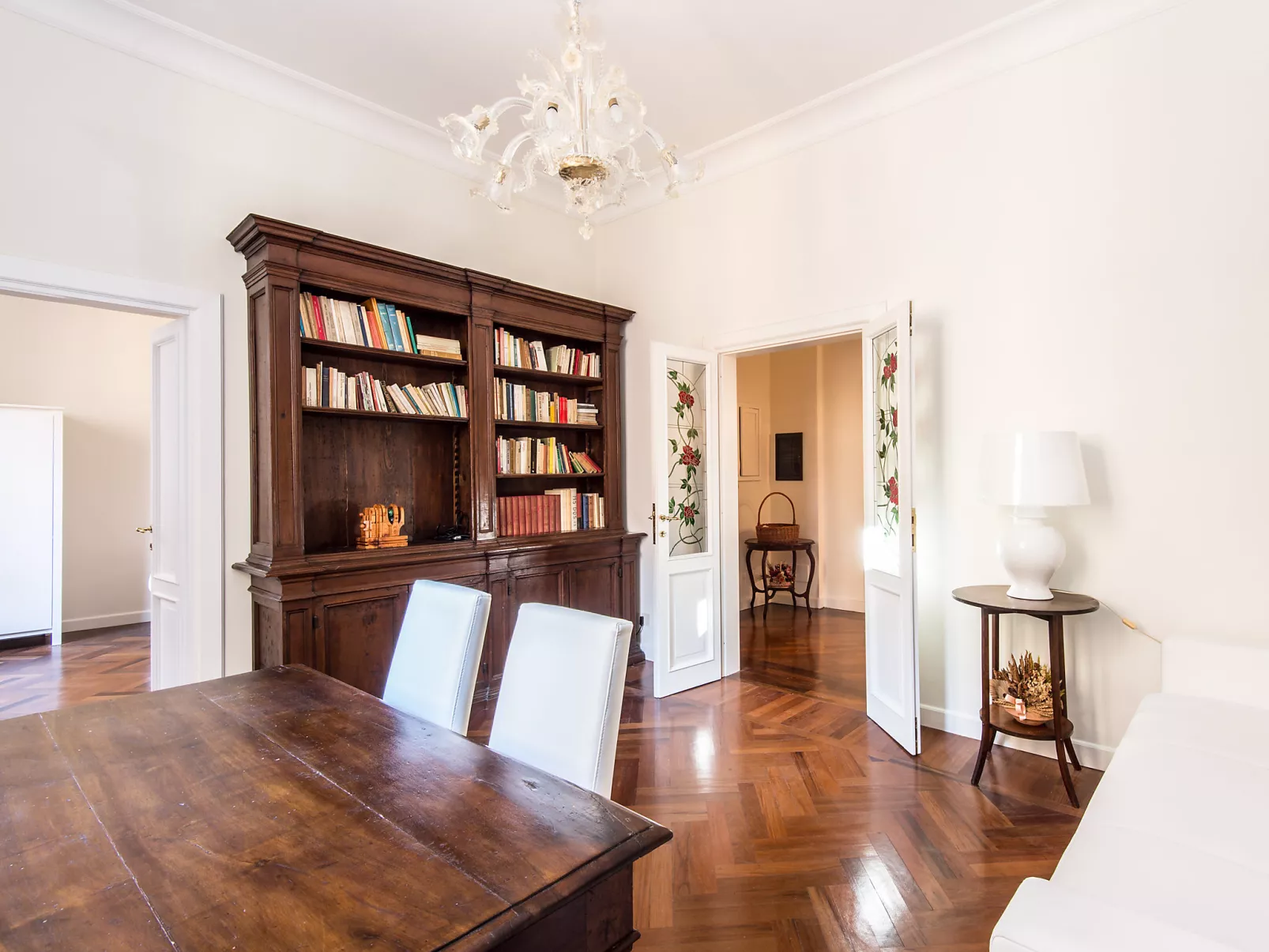 Vatican Luxury Apt-Buiten