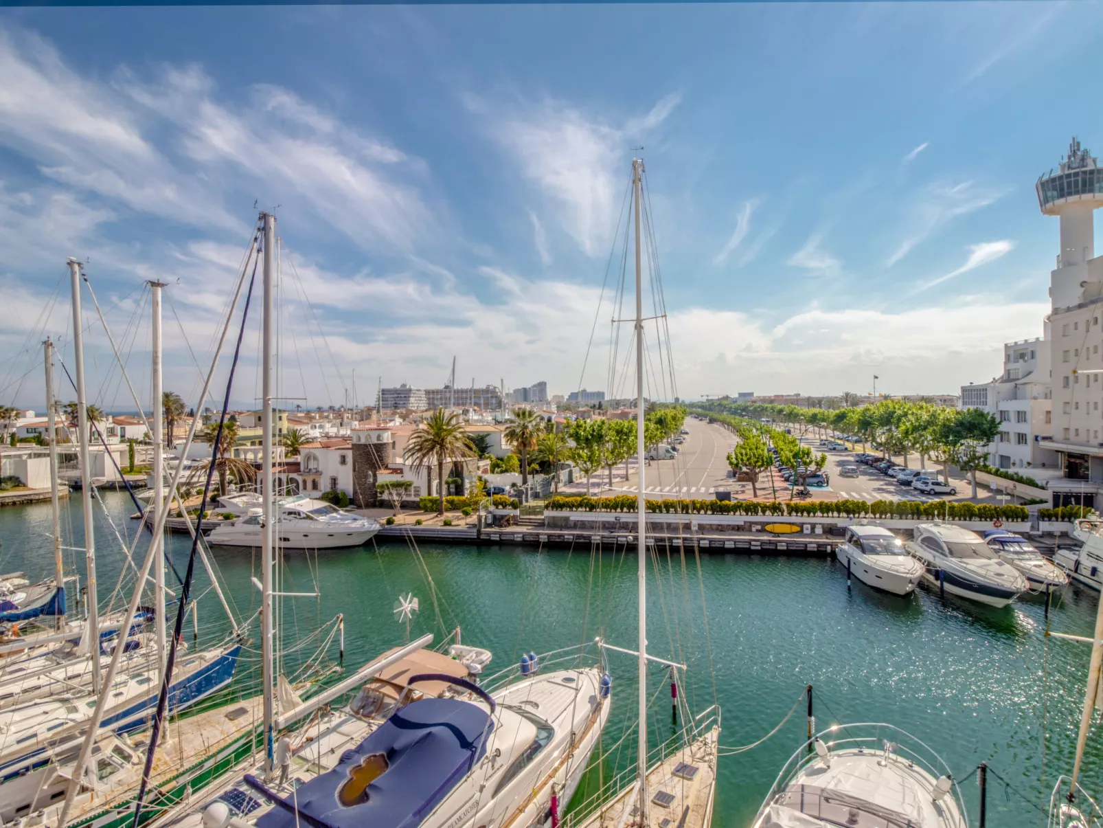 Caballito de Mar-Binnen