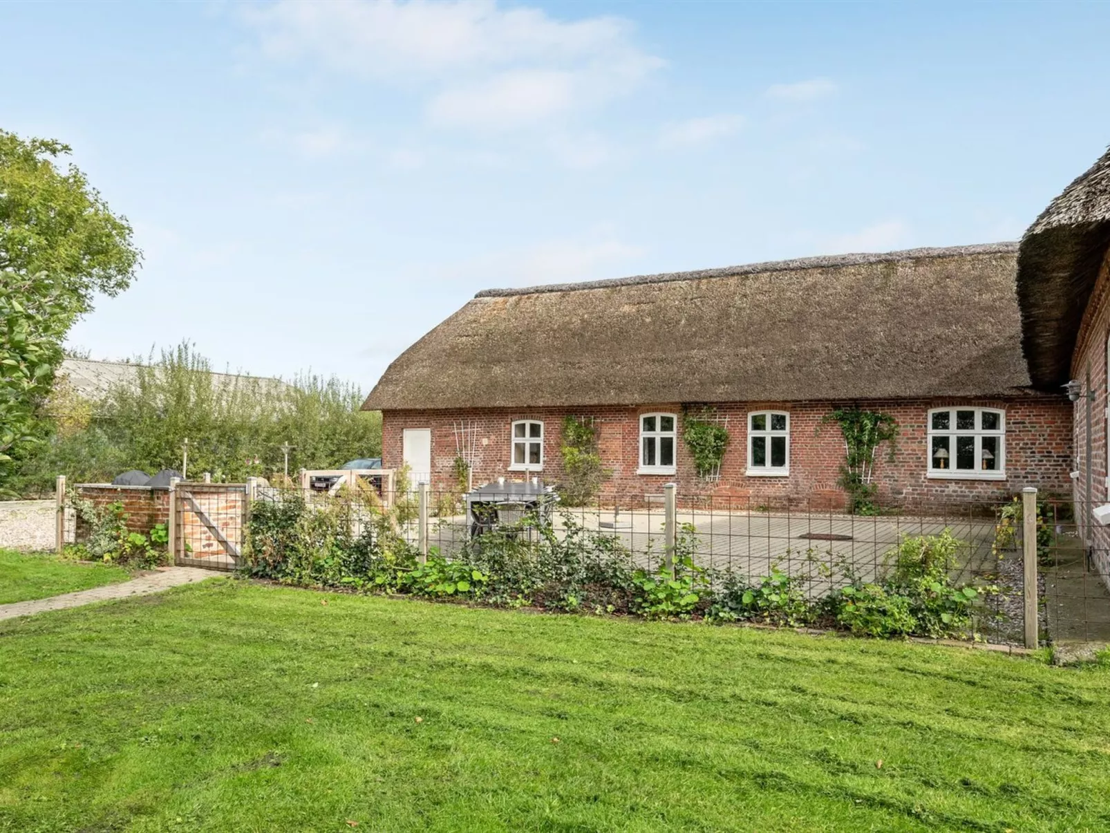 "Tilla" - 600m from the sea-Buiten