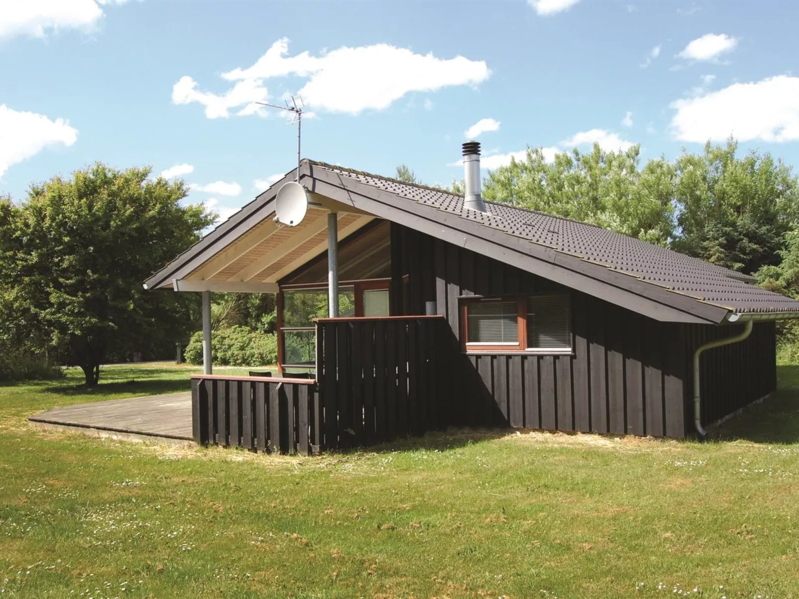 "Emeli" - 1.3km from the sea-Binnen