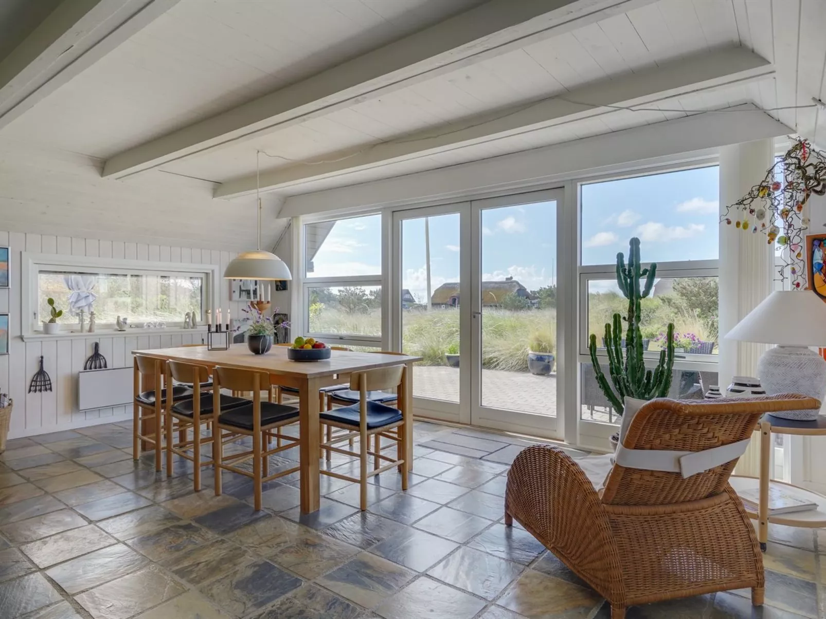 "Svende" - 100m from the sea-Binnen