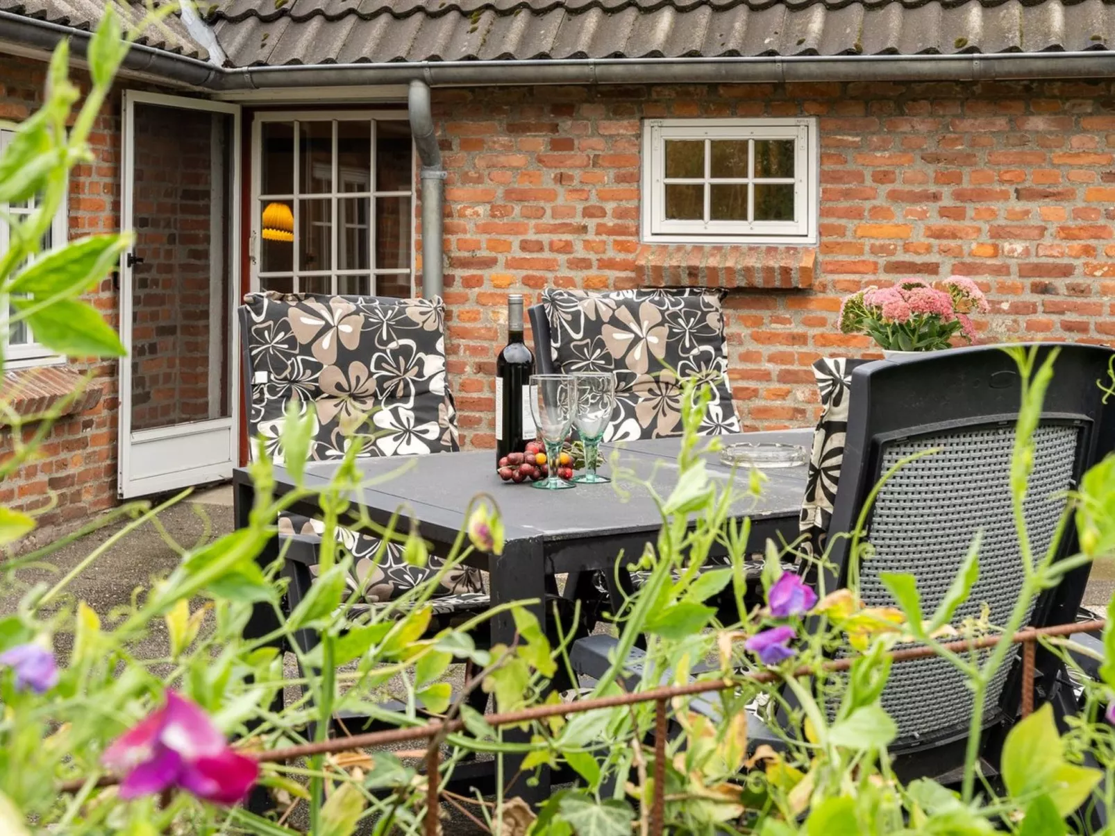 "Hedda" - 15km from the sea-Binnen