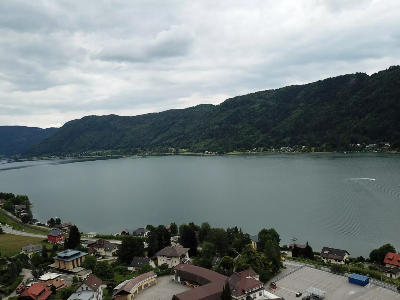 Appartement Ossiacherseeblick mit Sauna-Buiten