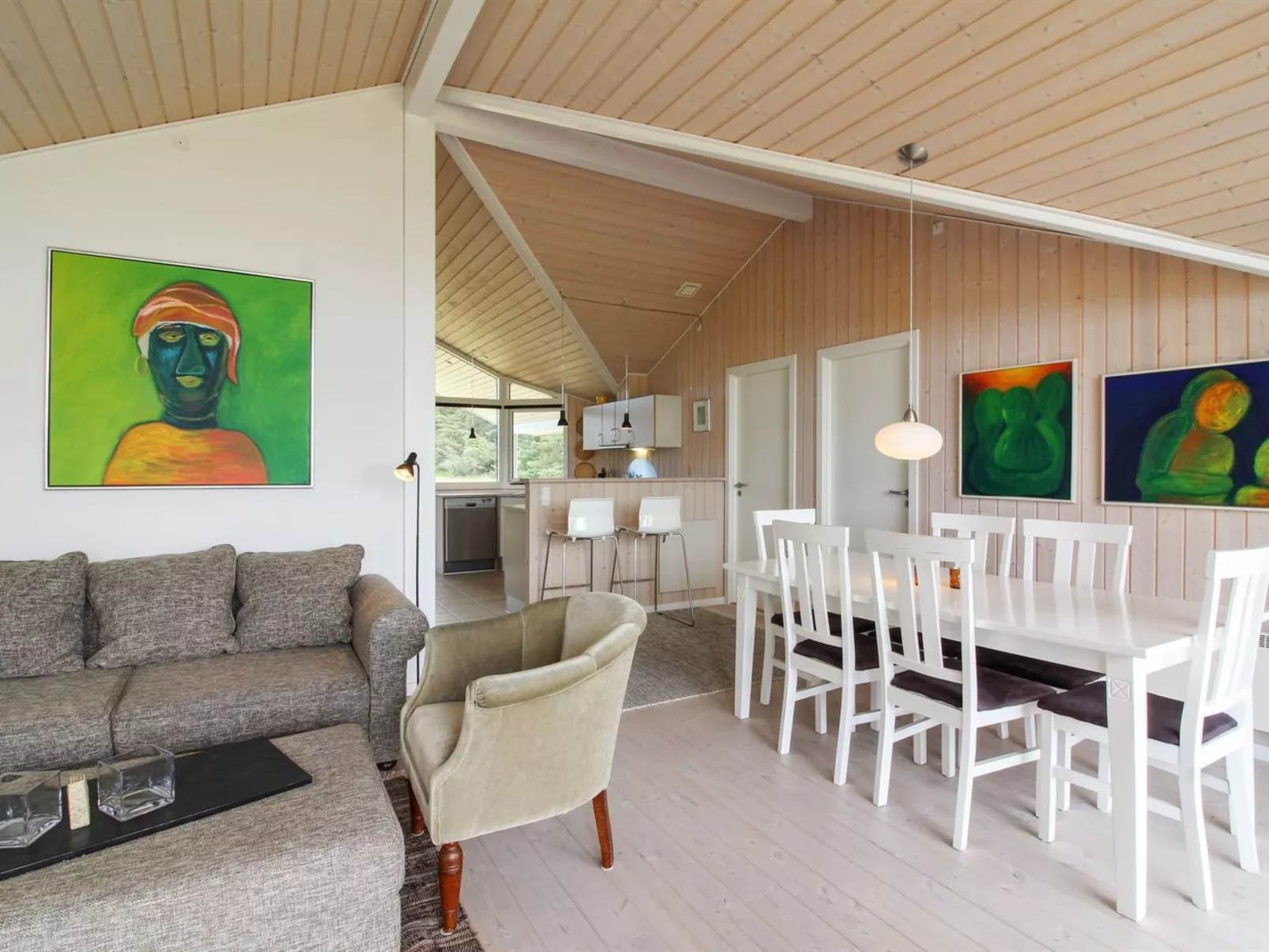 "Bengt" - 1km from the sea