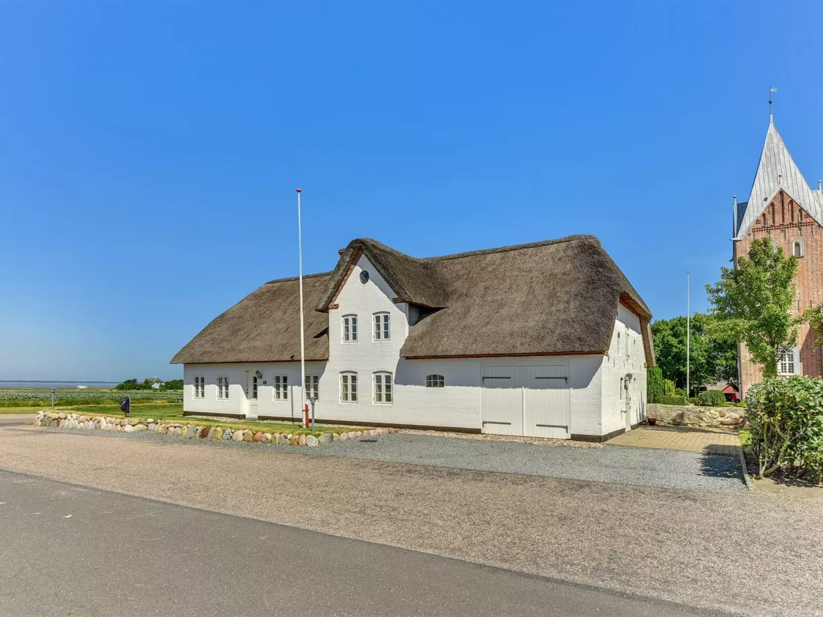 "Ejna"-Buiten