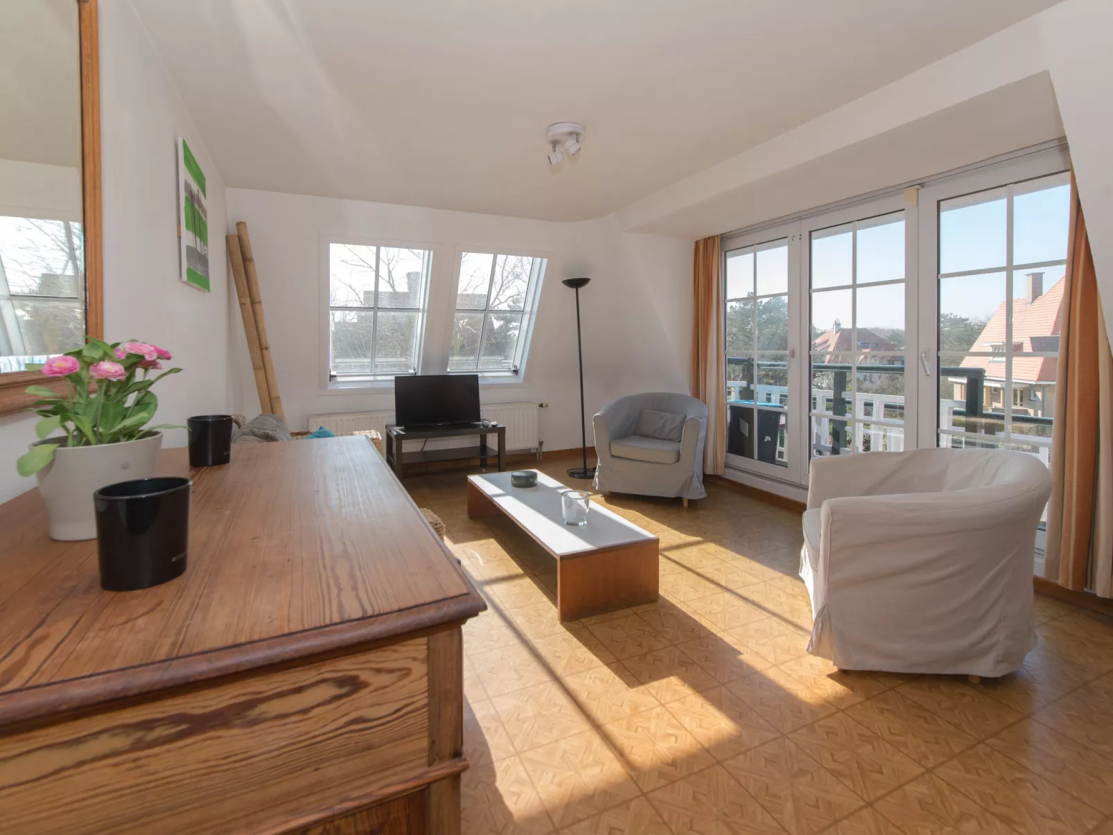 Jong & Blij 6 with amazing views-Binnen