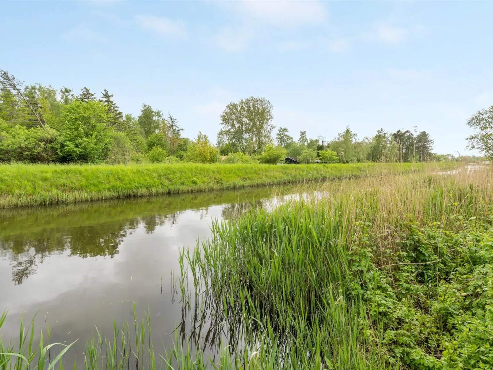 "Helda" - 300m to the inlet-Buiten
