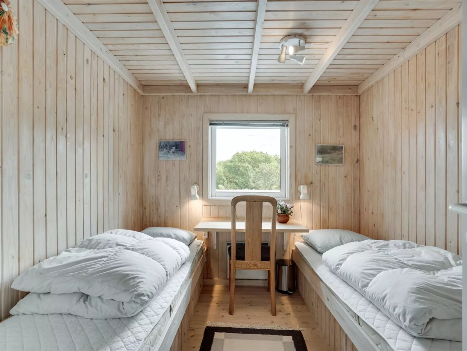 "Anneke" - 2km from the sea-Binnen