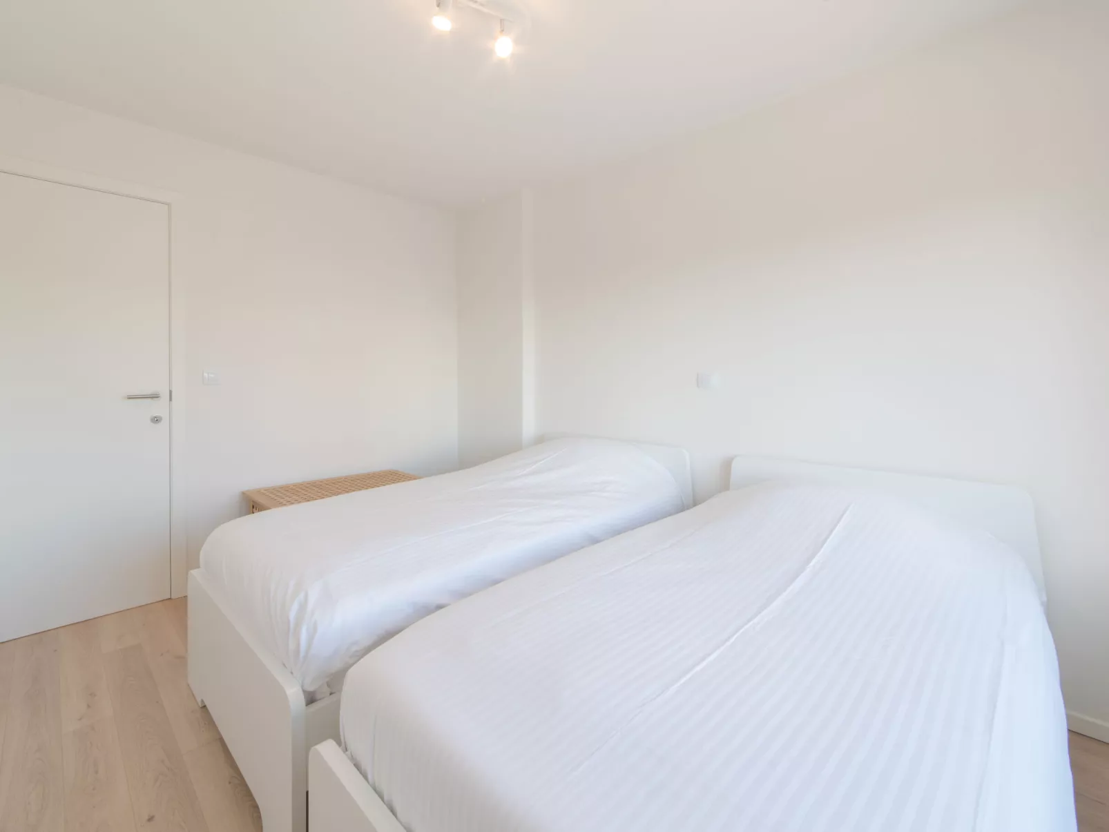 De Zeegloed duplex with parking-Binnen