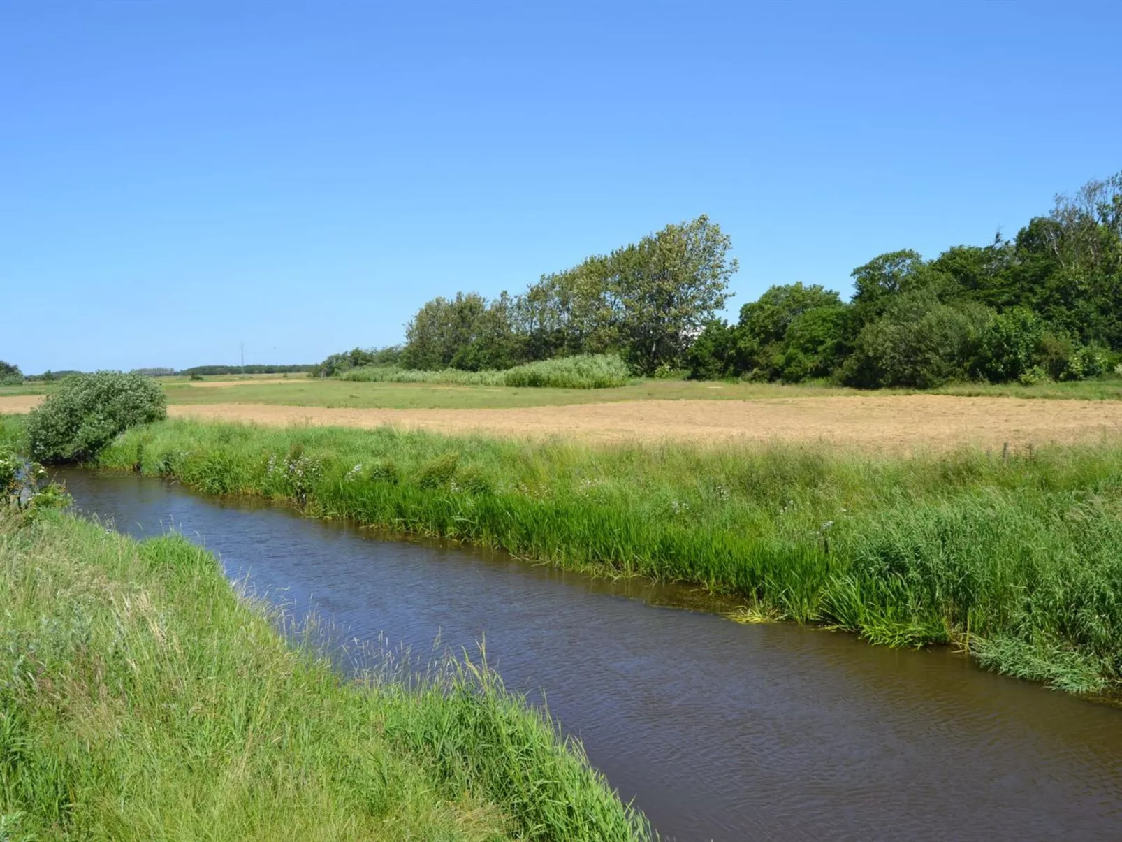 "Ahvo" - 22km from the sea-Binnen