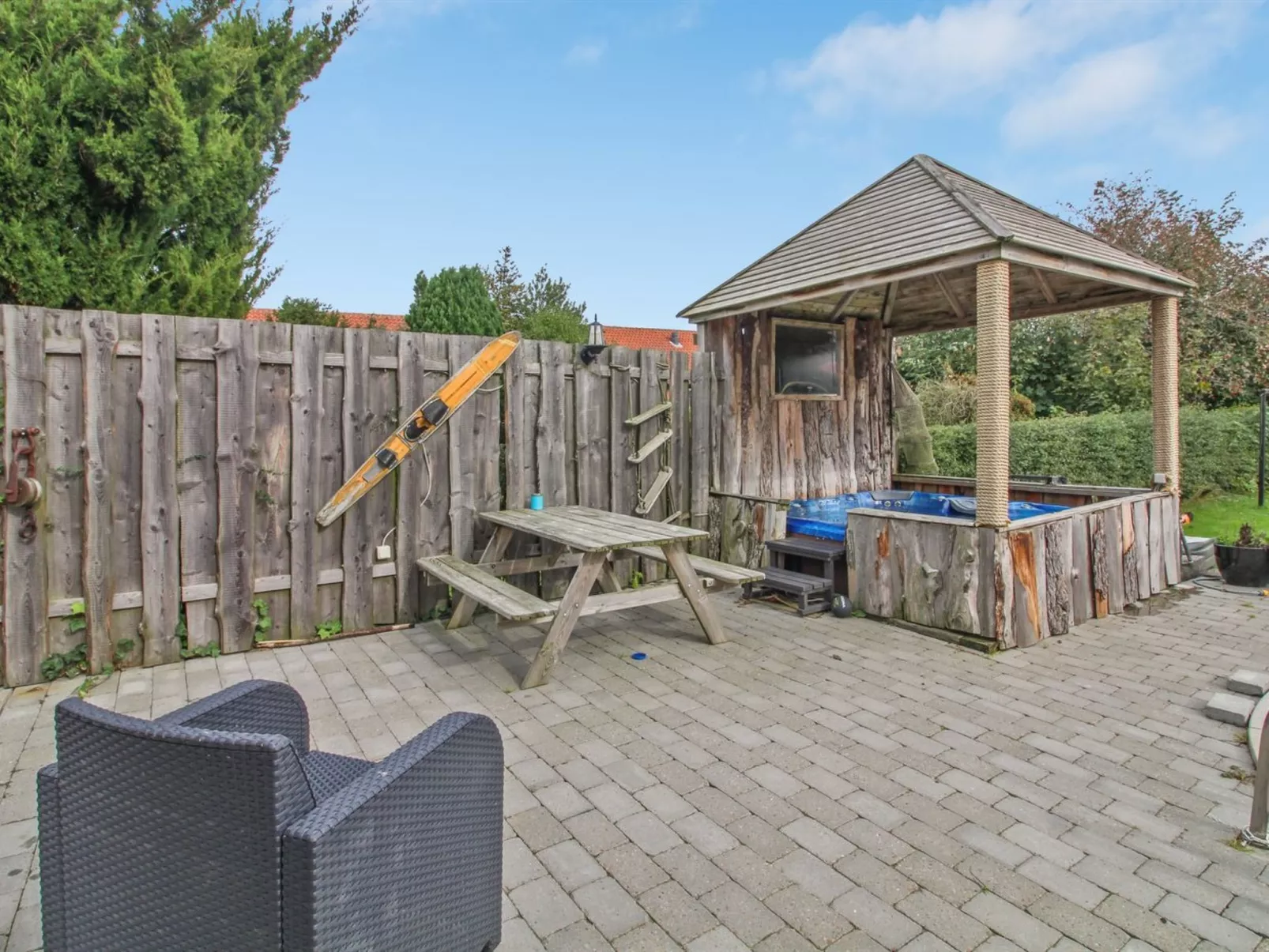 "Loan" - 25km from the sea-Buiten