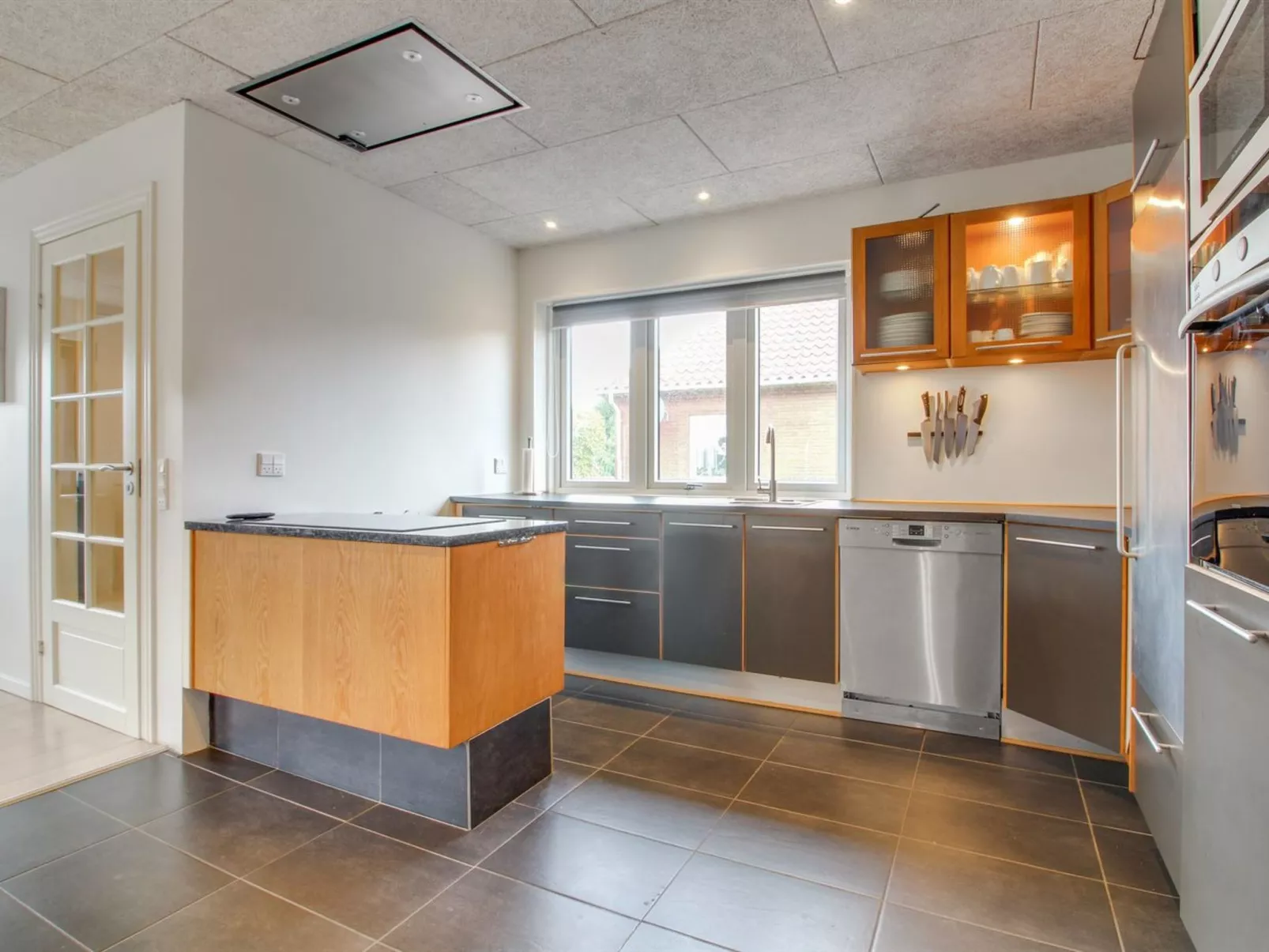 "Loan" - 25km from the sea-Binnen