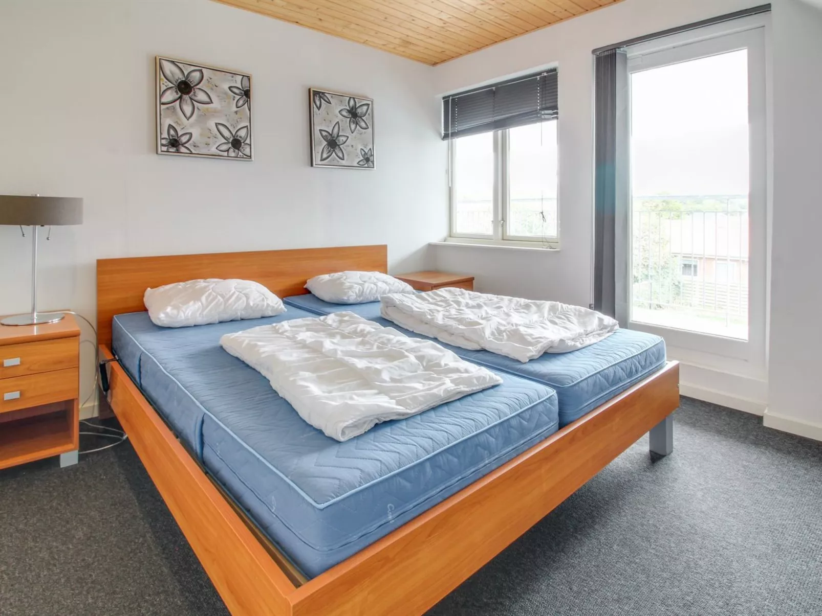 "Loan" - 25km from the sea-Binnen