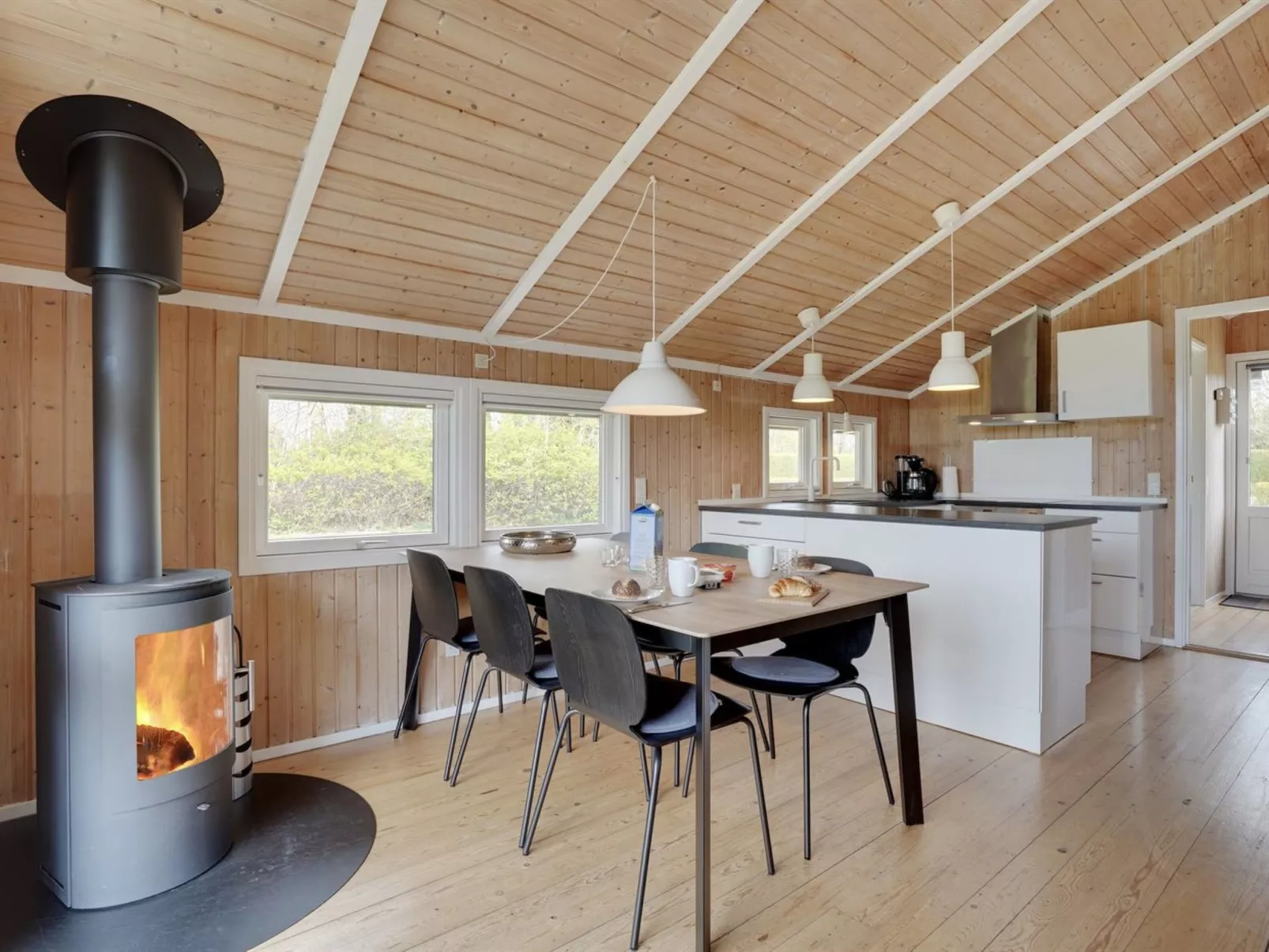 "Frimanda" - 200m from the sea-Binnen