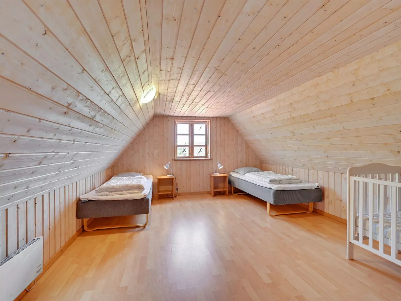 "Aki" - 1.5km from the sea-Binnen