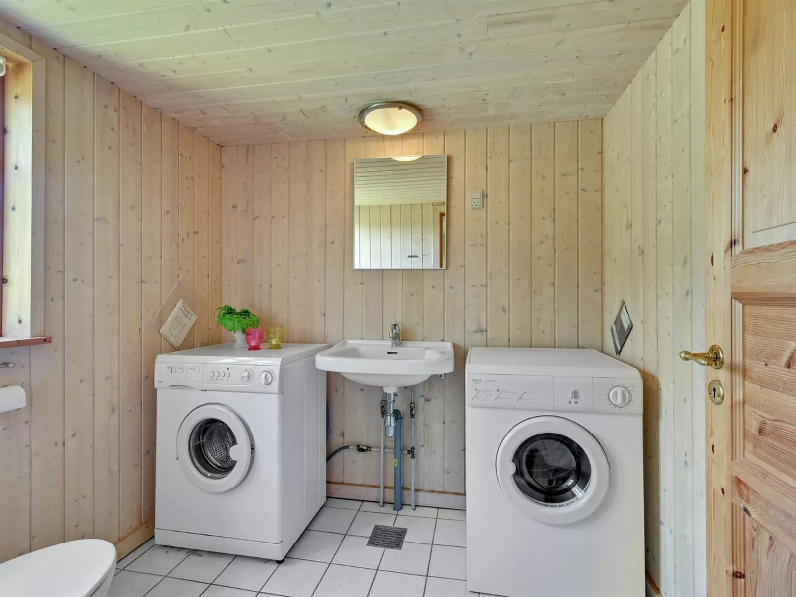 "Aki" - 1.5km from the sea-Binnen