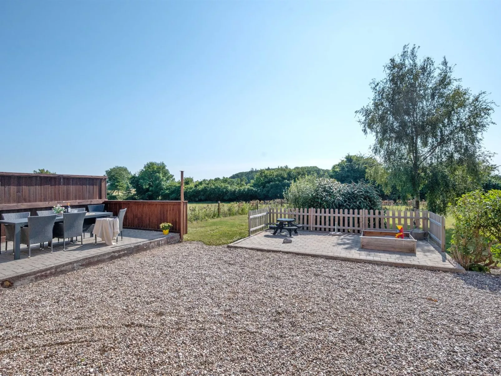 "Aki" - 1.5km from the sea-Buiten