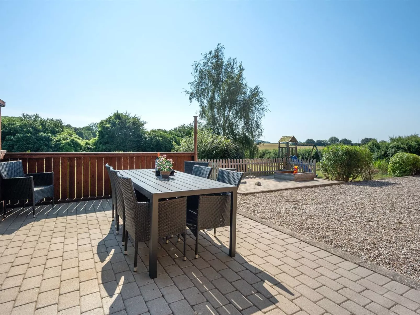 "Aki" - 1.5km from the sea-Buiten