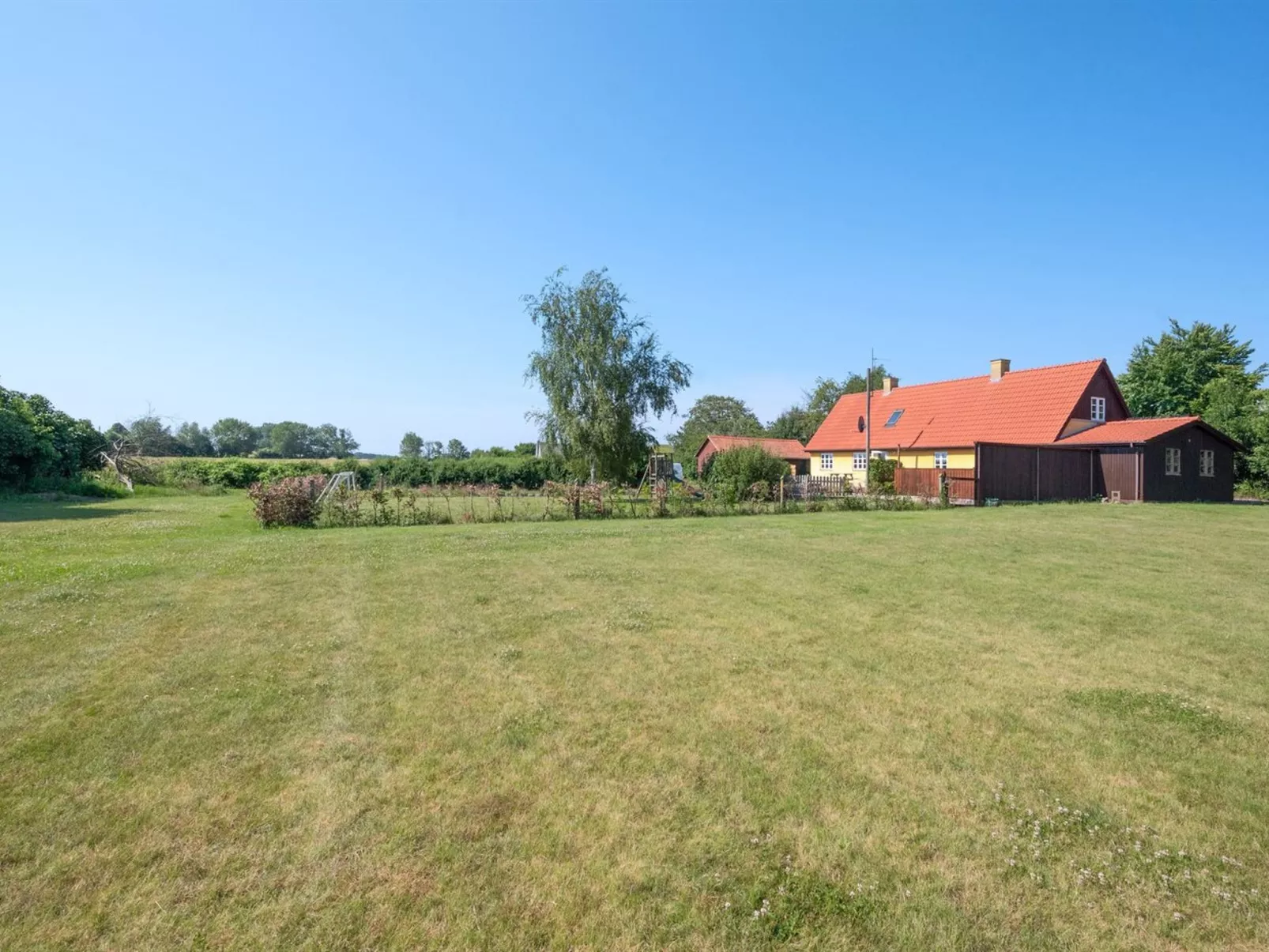 "Aki" - 1.5km from the sea-Buiten