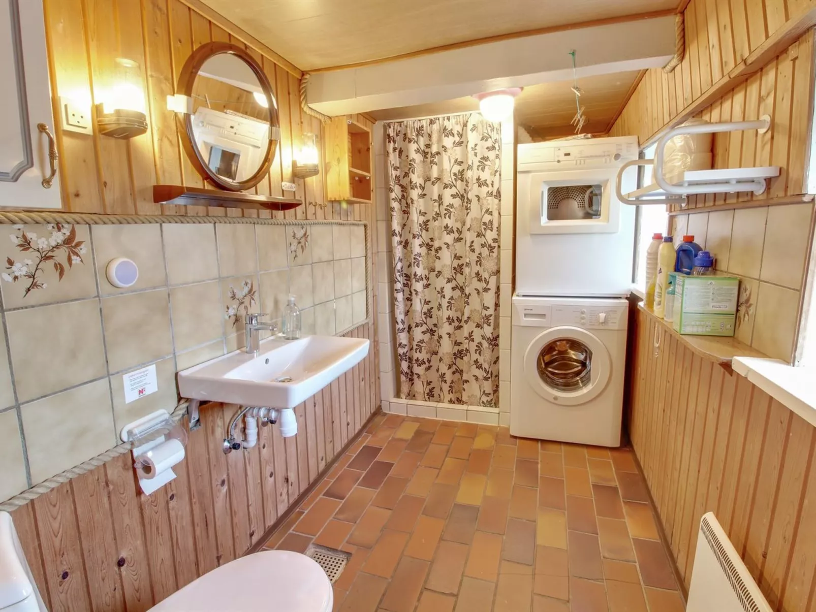 "Davinia" - 29km from the sea-Binnen