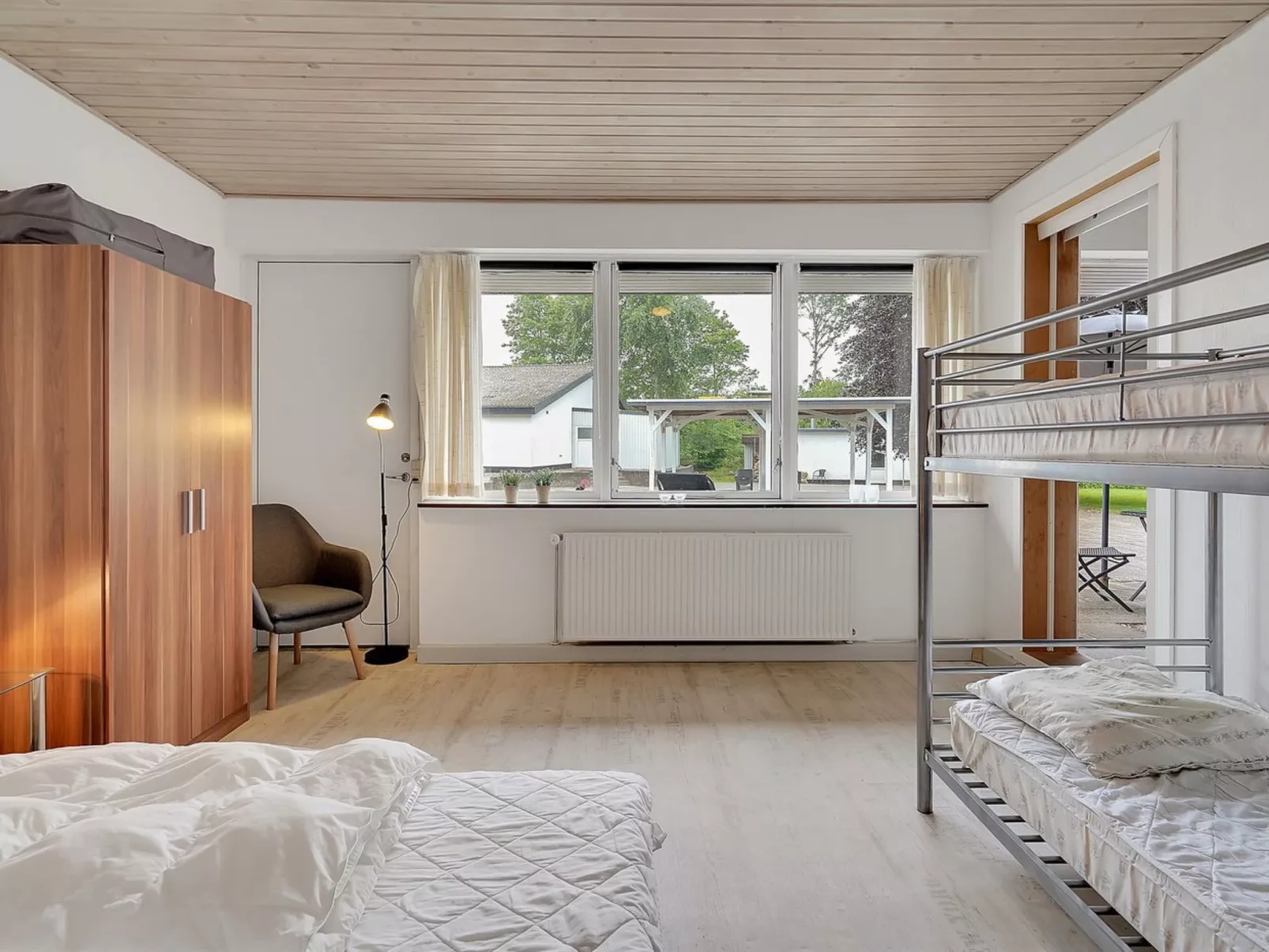 "Iida" - 20km from the sea-Binnen