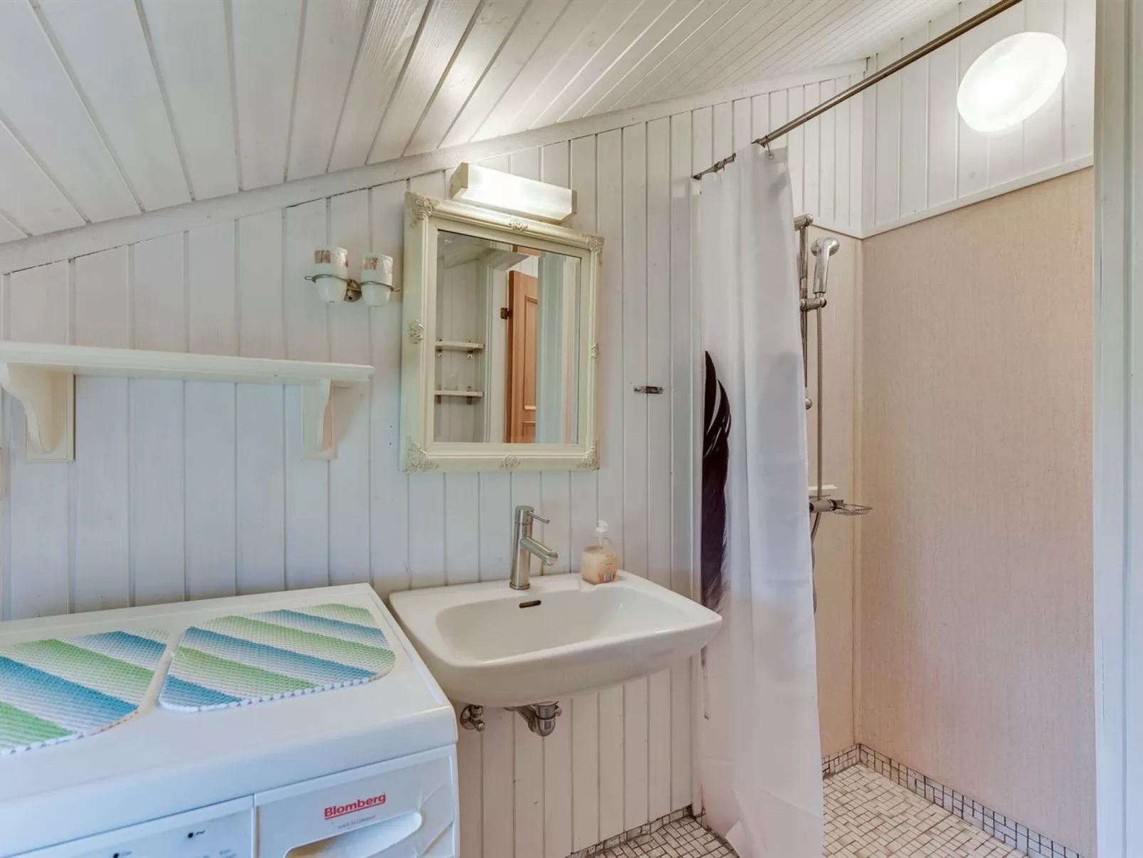 "Gundula" - 30km from the sea-Binnen