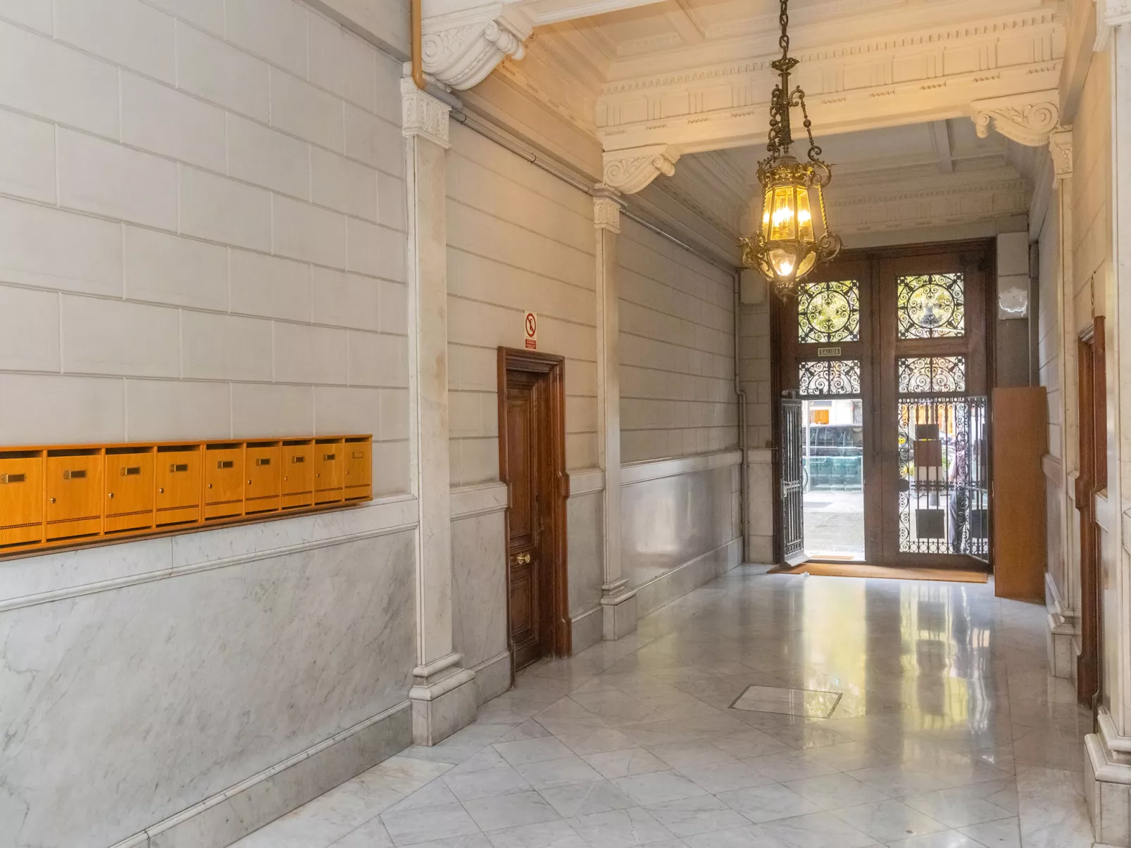 Centro: Passeig de Gracia - Casa Batllo-Binnen