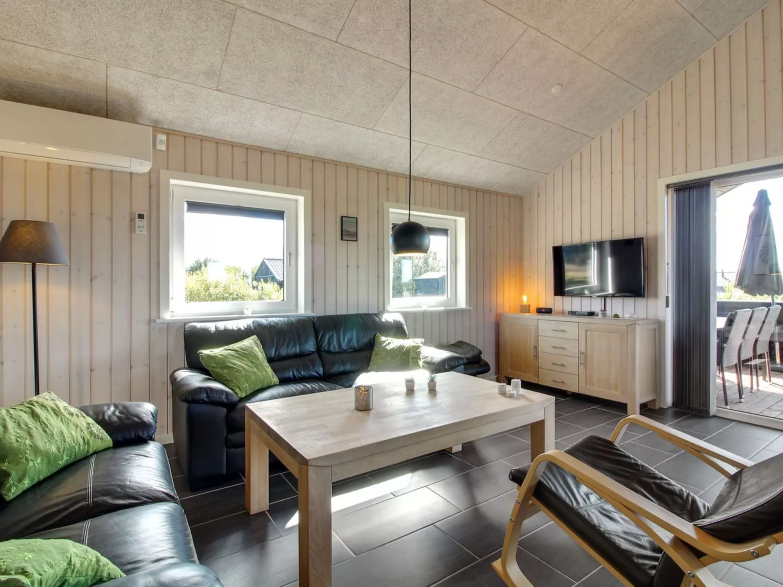 "Westi" - 500m from the sea in NE Jutland-Binnen