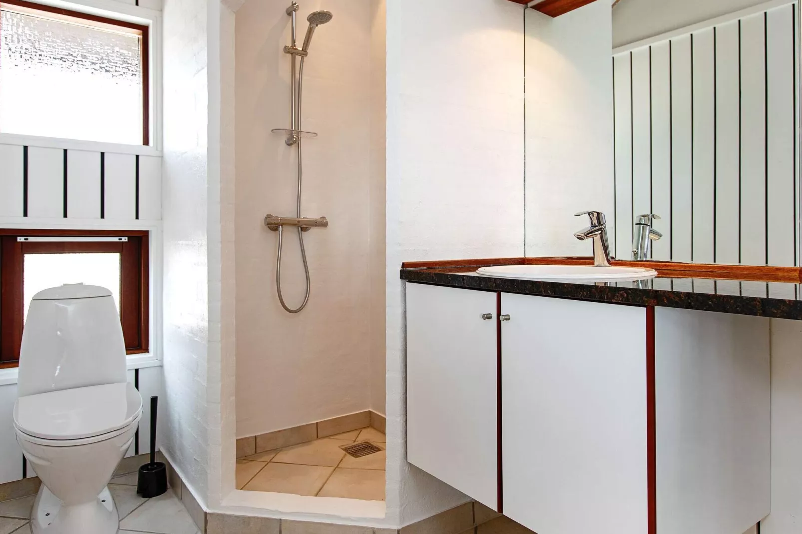 Luxe kusttoevluchtsoord met spa-By Traum-Binnen