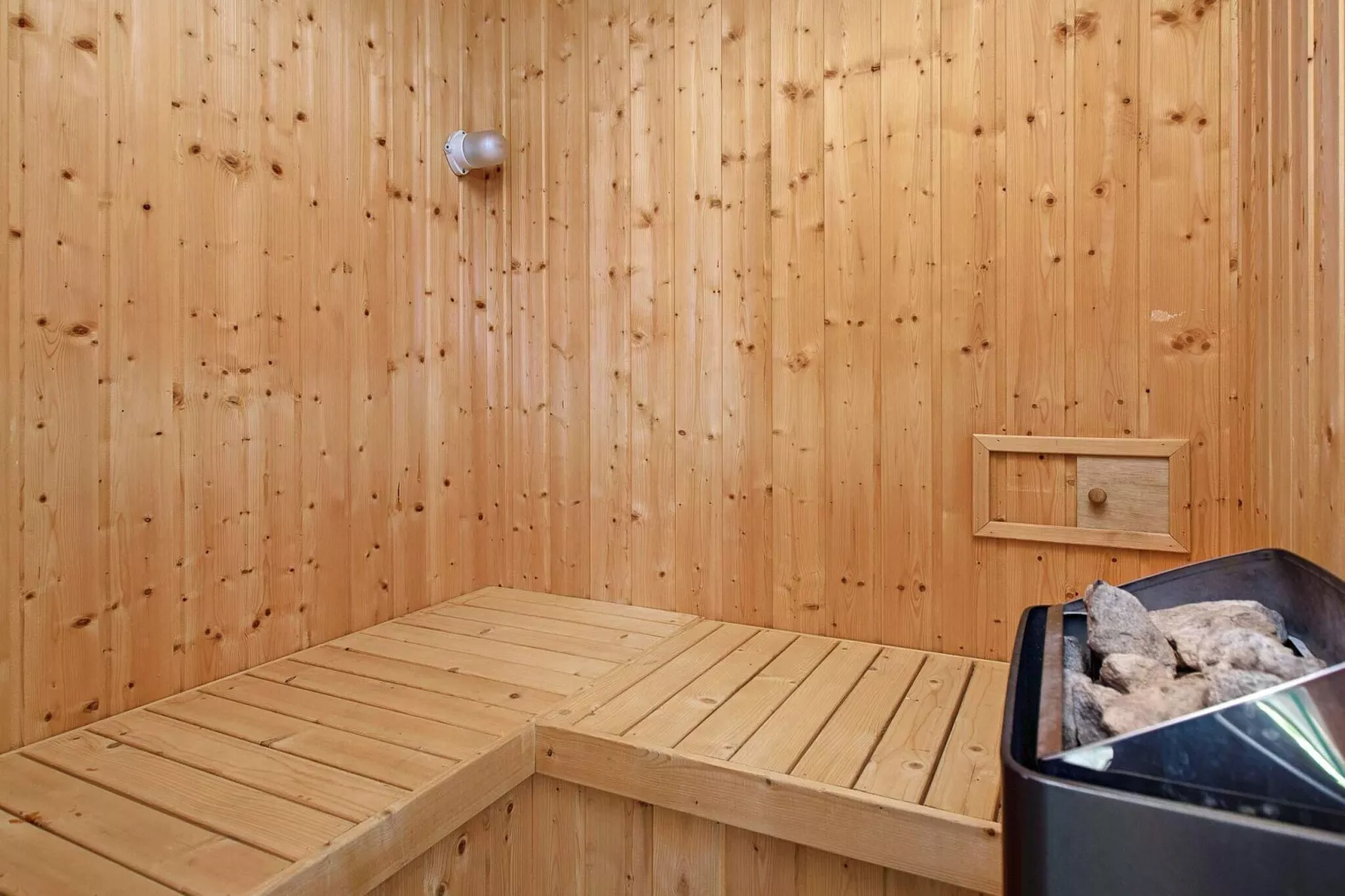 Luxe kusttoevluchtsoord met spa-By Traum-Sauna