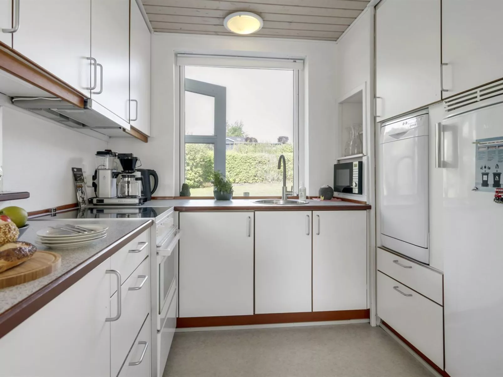 "Teija" - 300m from the sea-Binnen