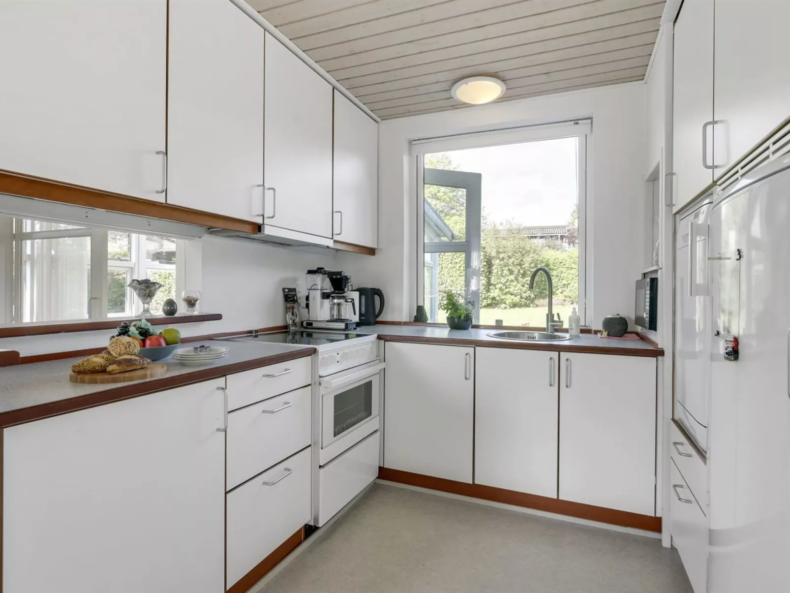 "Teija" - 300m from the sea-Binnen