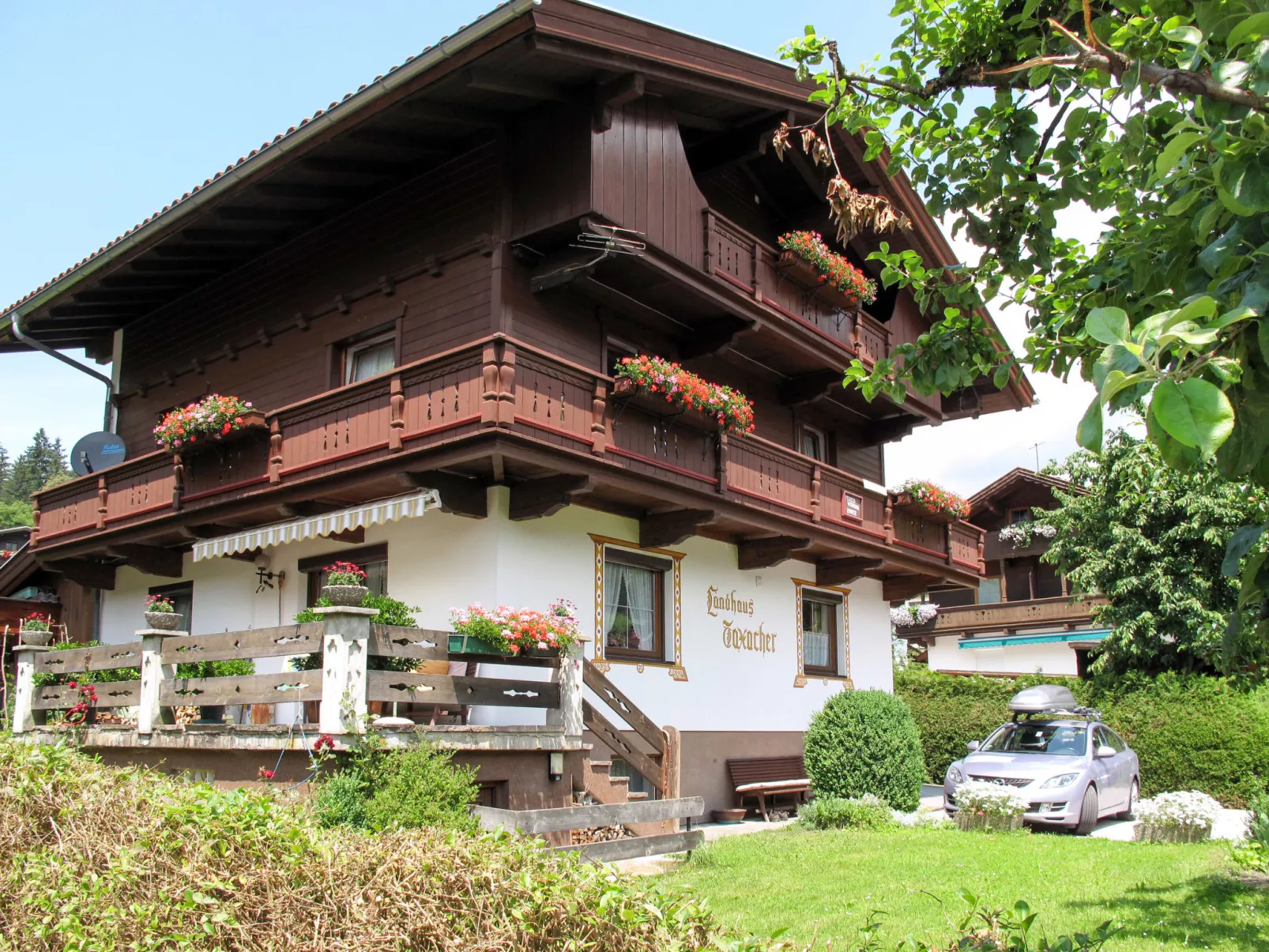 Landhaus Taxacher-Buiten