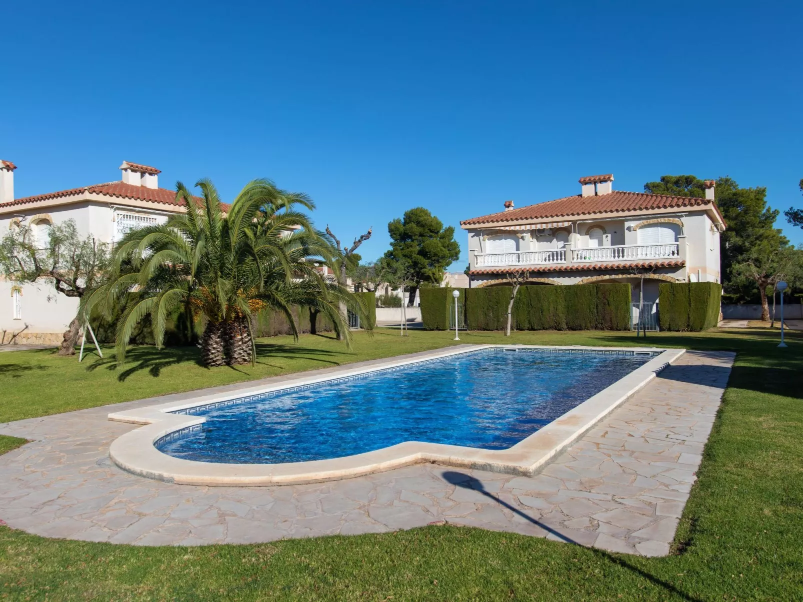 Residencial Eurosol de los Monteros-Buiten