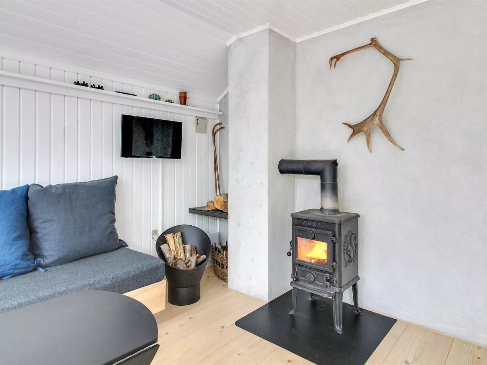 "Nissine" - 50km from the sea-Binnen