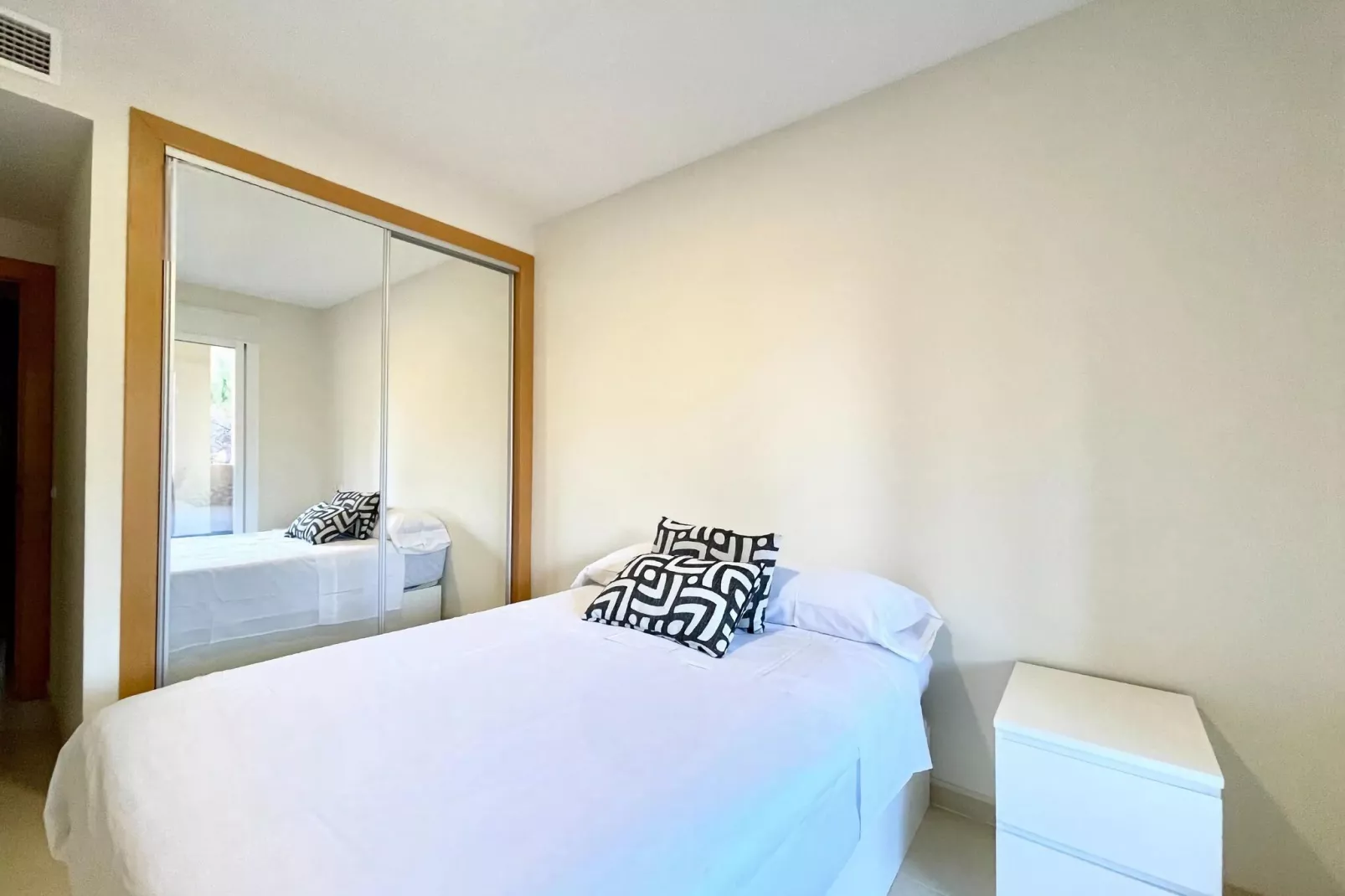 Apto con piscina en Vera playa - Slaapkamer