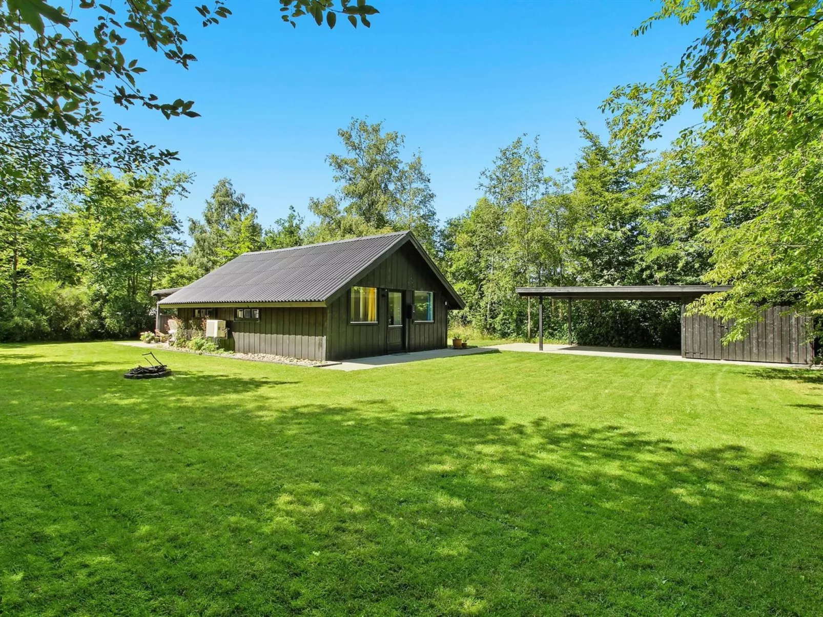 "Nissine" - 50km from the sea-Buiten