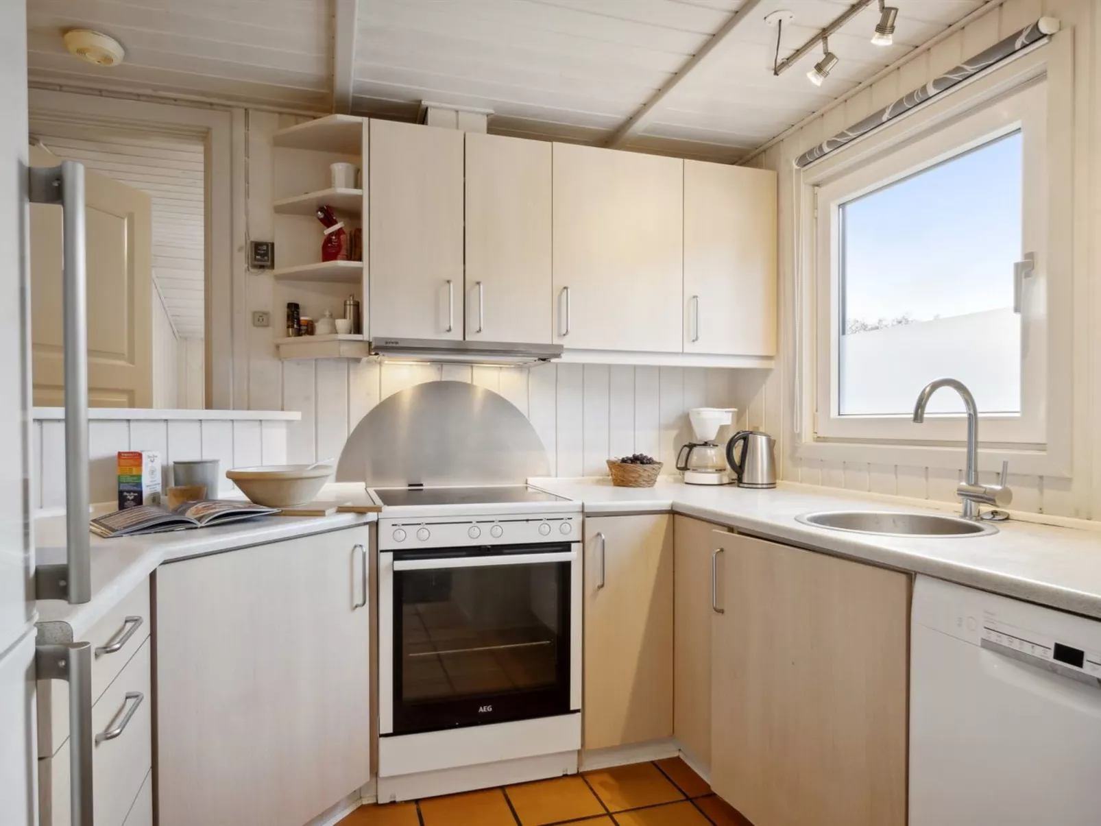 "Elvy" - all inclusive - 5km from the sea-Binnen